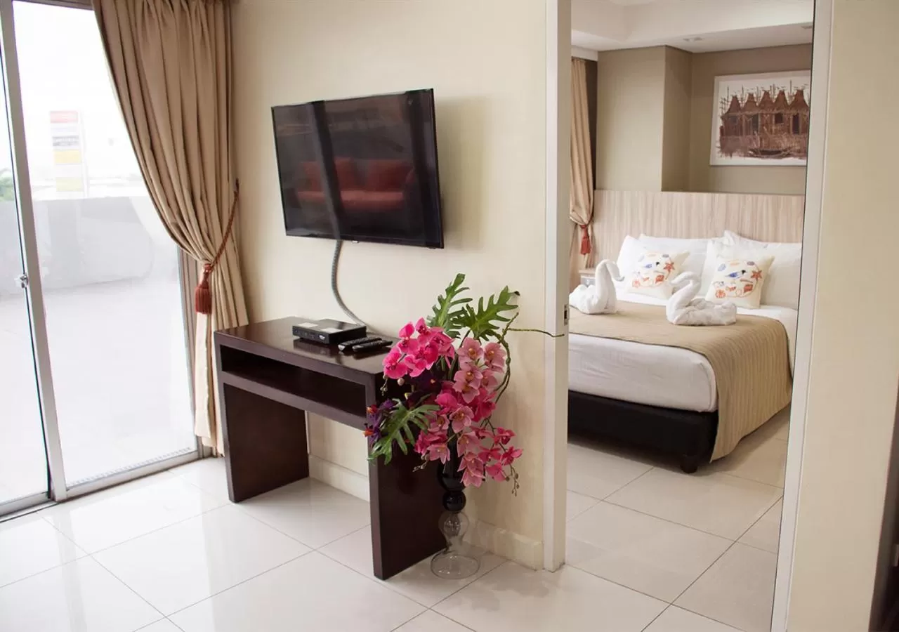 Bed in Alicia Apartelle