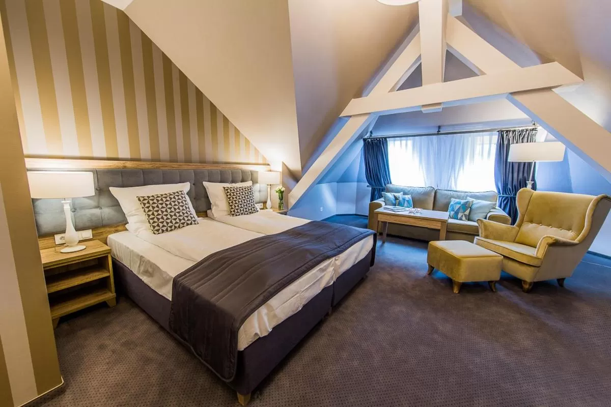 Photo of the whole room, Bed in Hotel Dębowy Biowellness & SPA Góry Sowie
