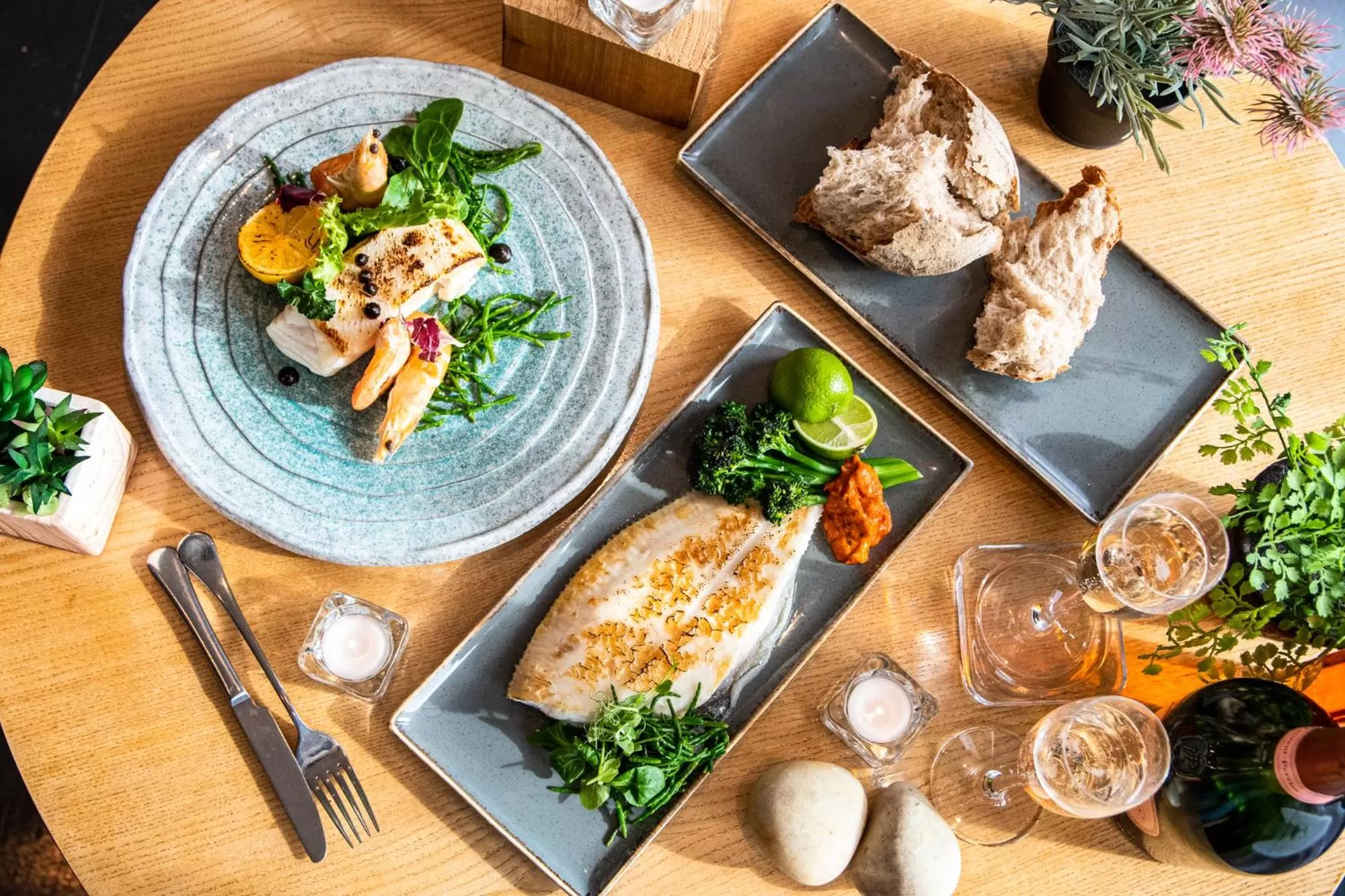 Food and drinks in Pebble Beach Seaview Restaurant & Rooms