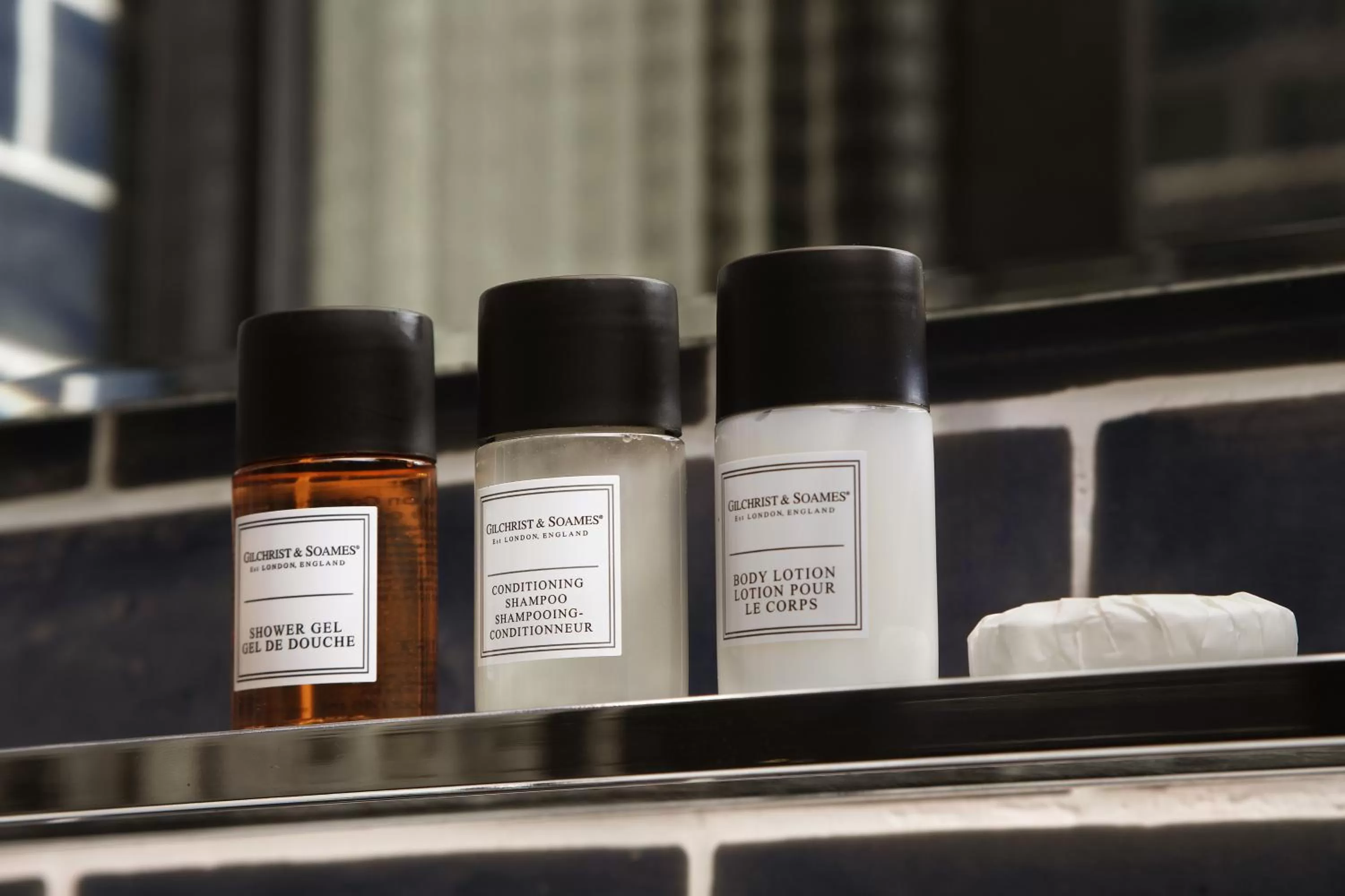 Bathroom in Praktik Bakery