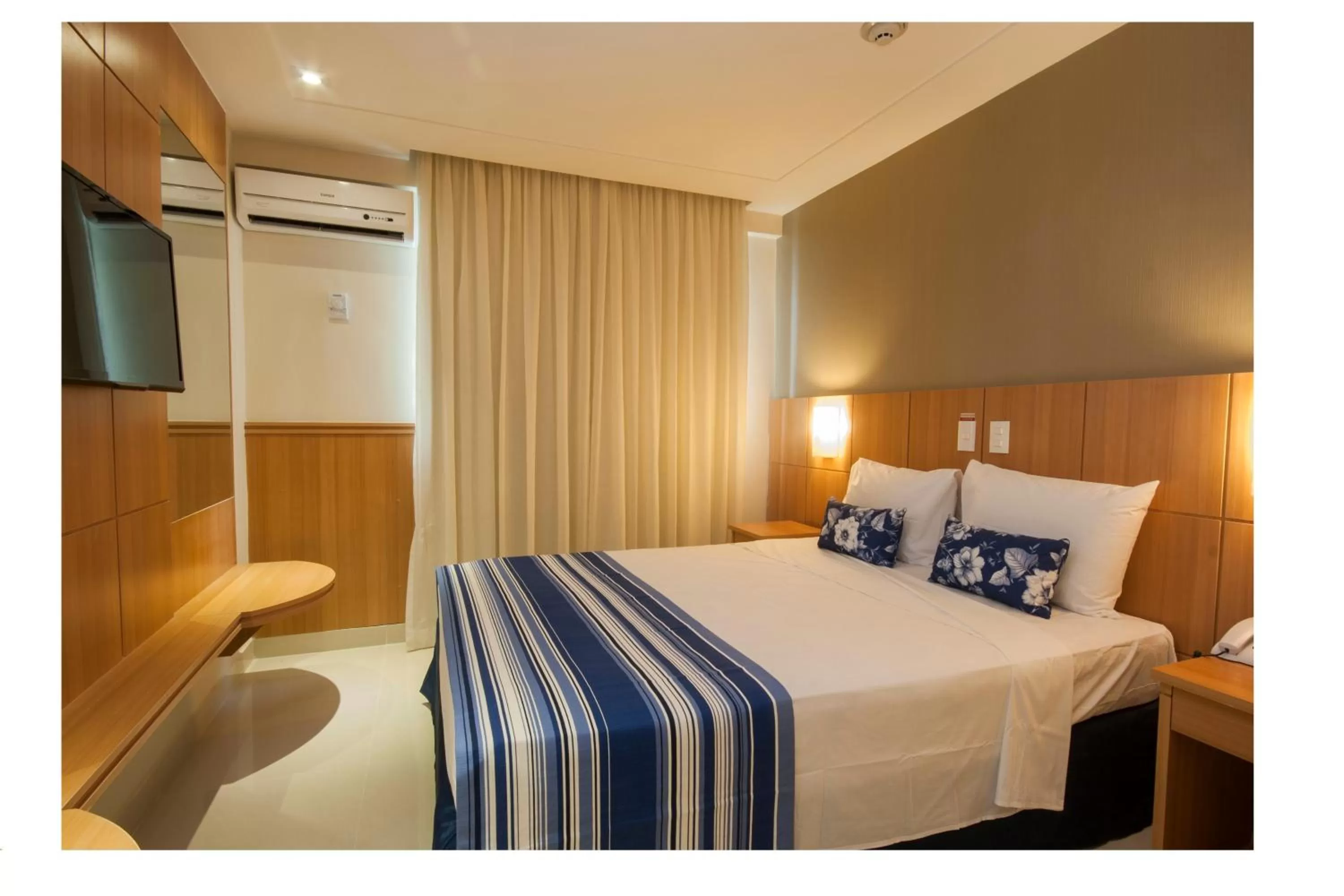 Bed in Hotel Atlântico Rio