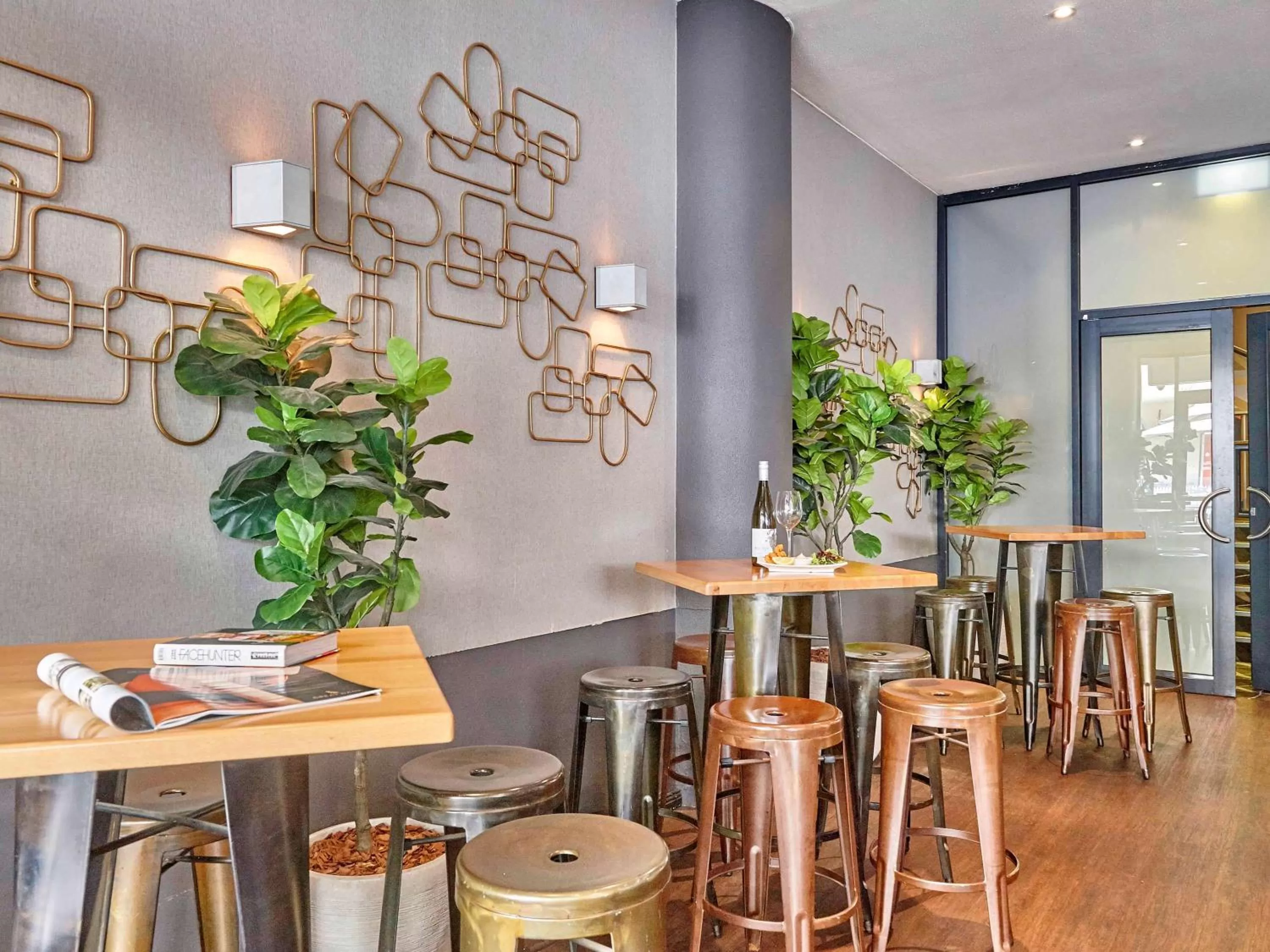 Lounge or bar in ibis Perth