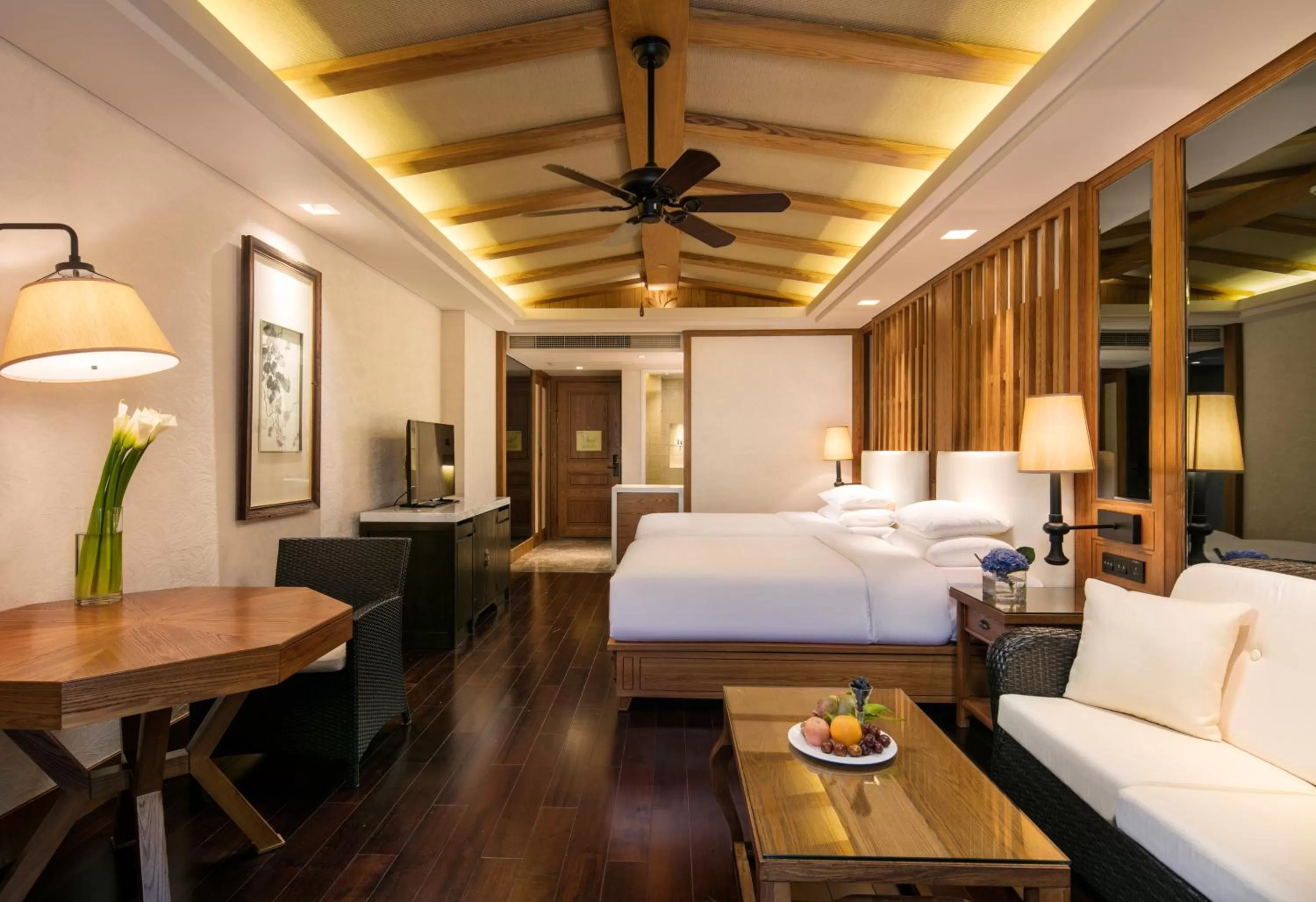 Photo of the whole room, Bed in Hilton Sanqingshan Resort