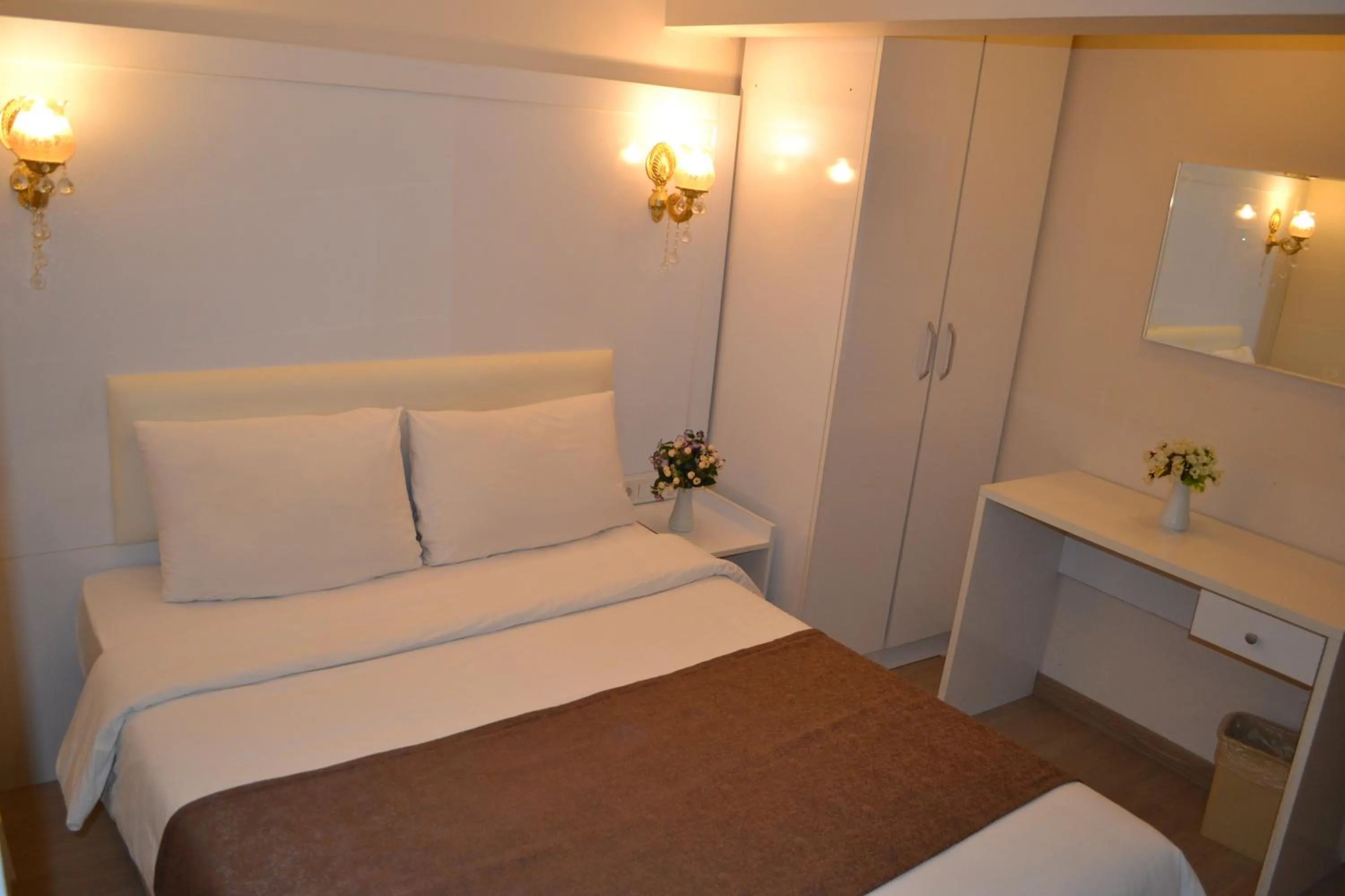 Bedroom, Bed in New Fatih Hotel