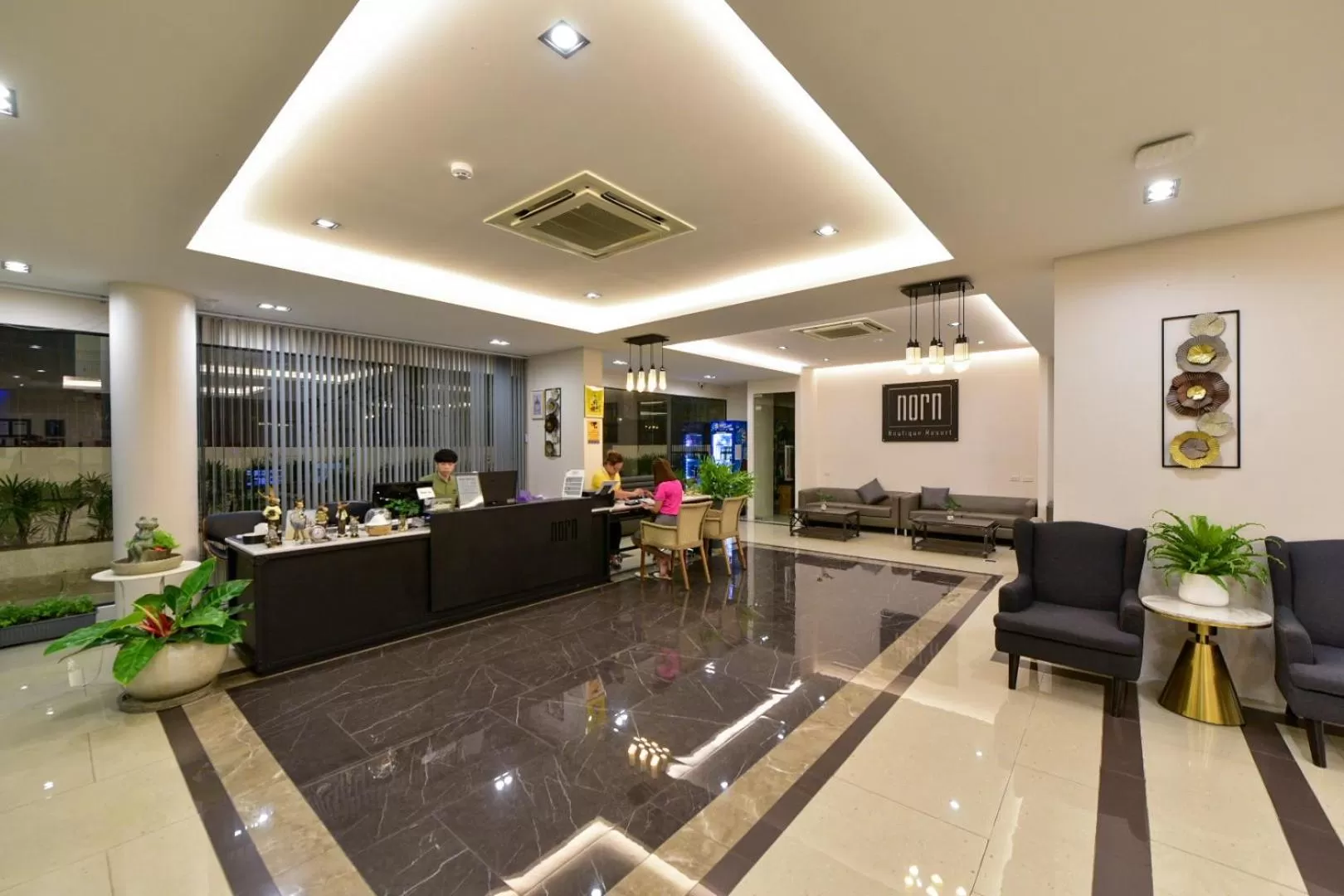 Lobby or reception in NORN Rimklong Bangkok Hotel