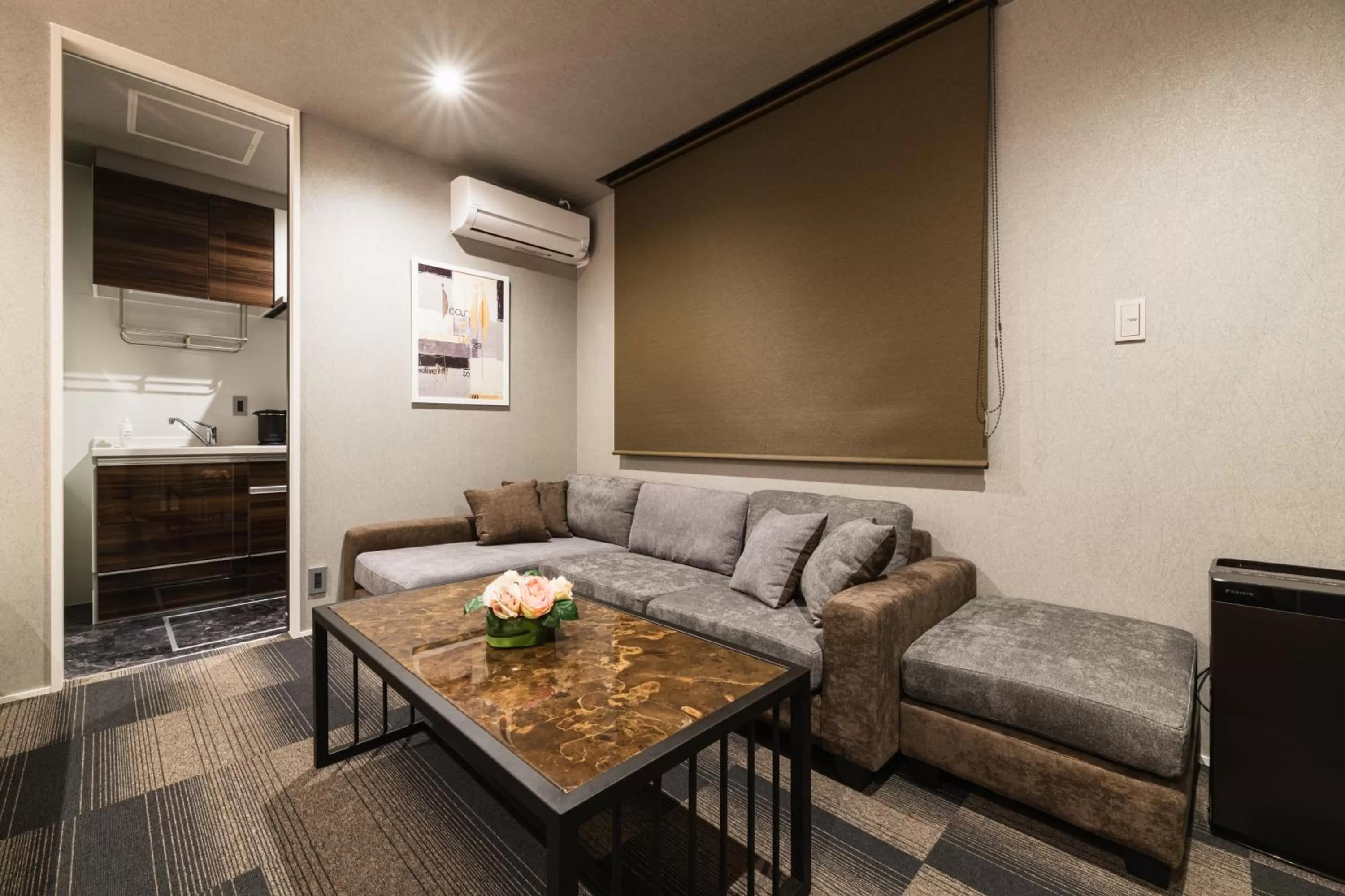 Photo of the whole room in GRAND BASE Hakata Naraya