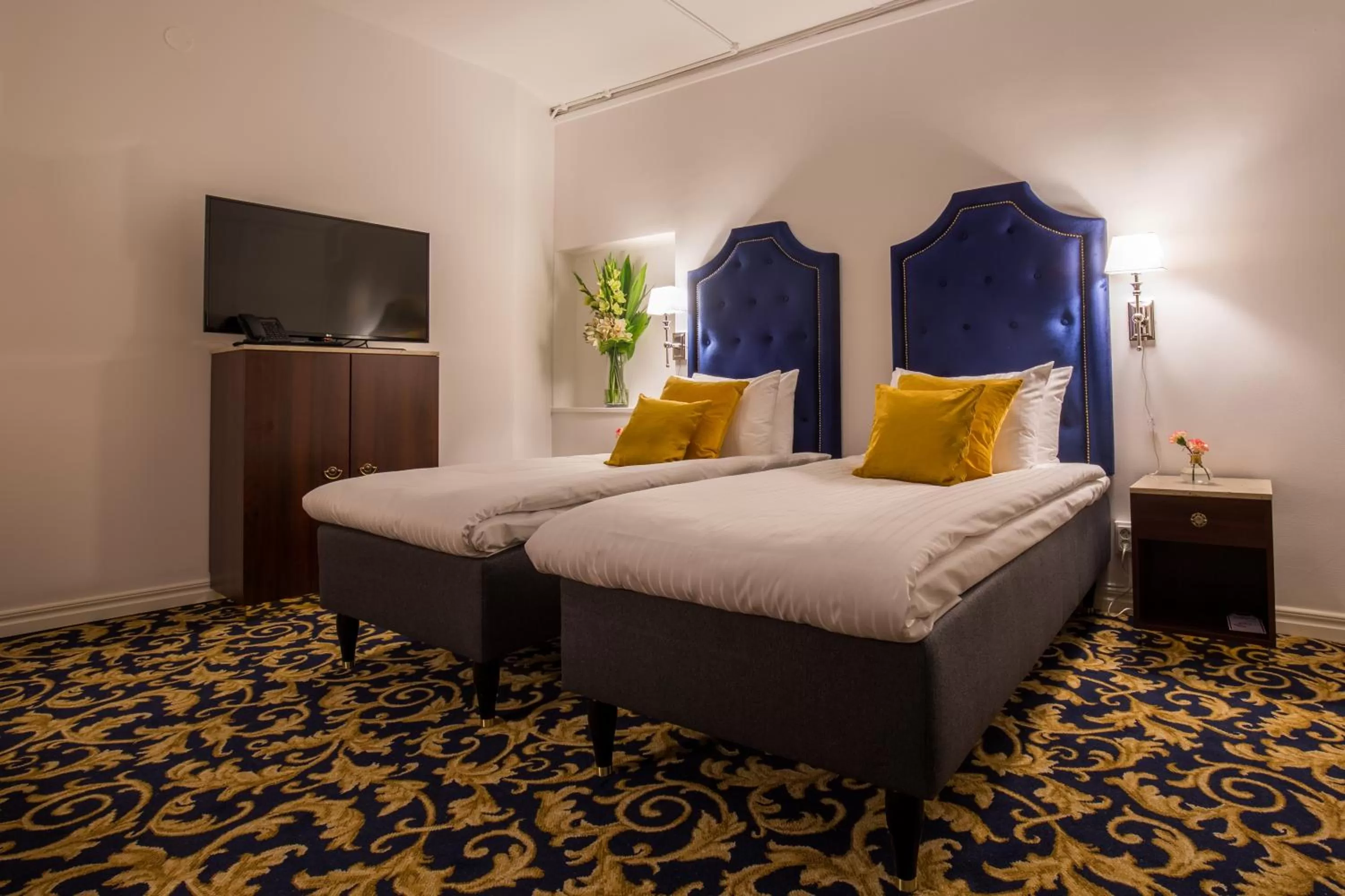 TV and multimedia, Bed in Hotel Gamla Stan, BW Signature Collection