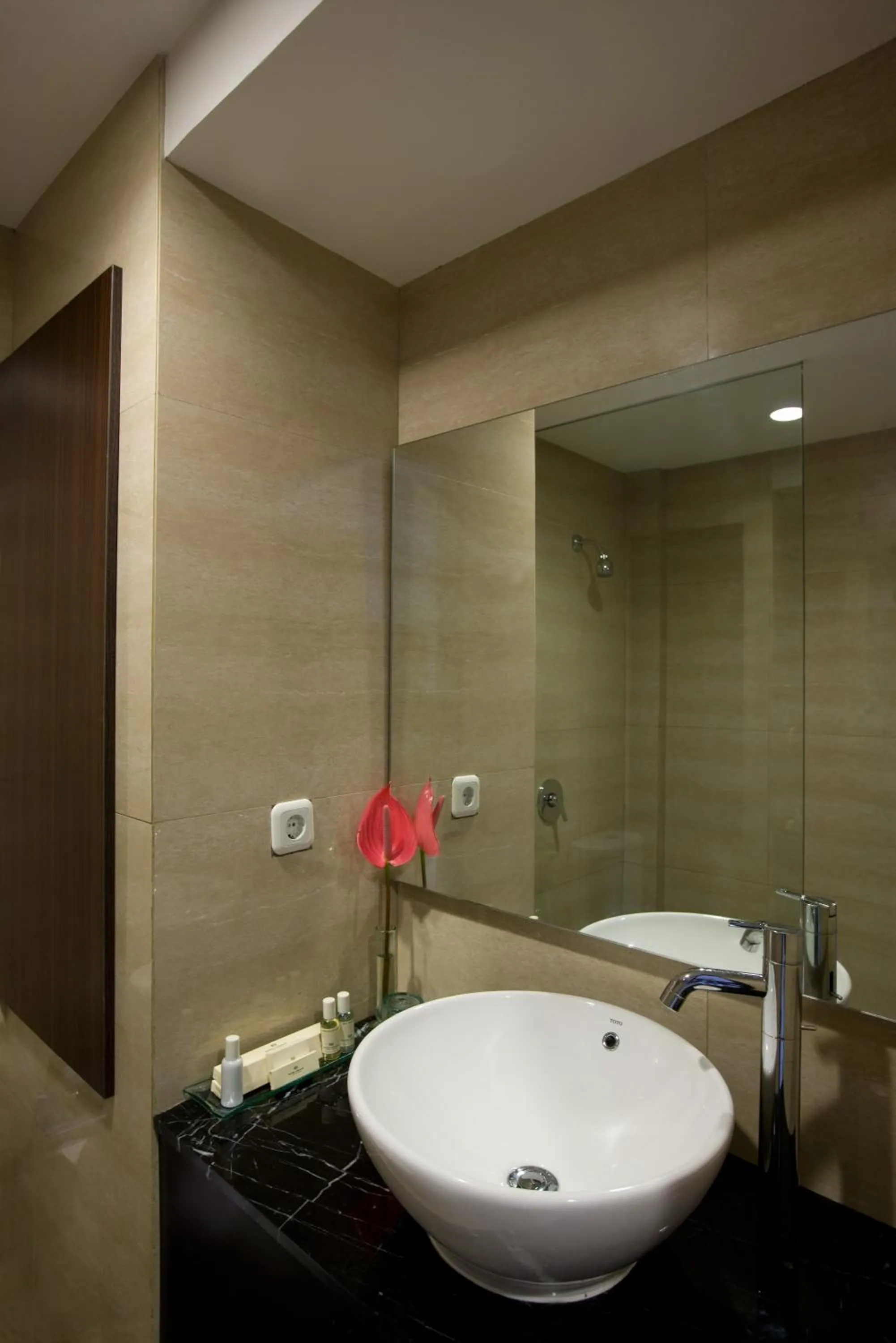 Toilet in Hotel Santika Kuta