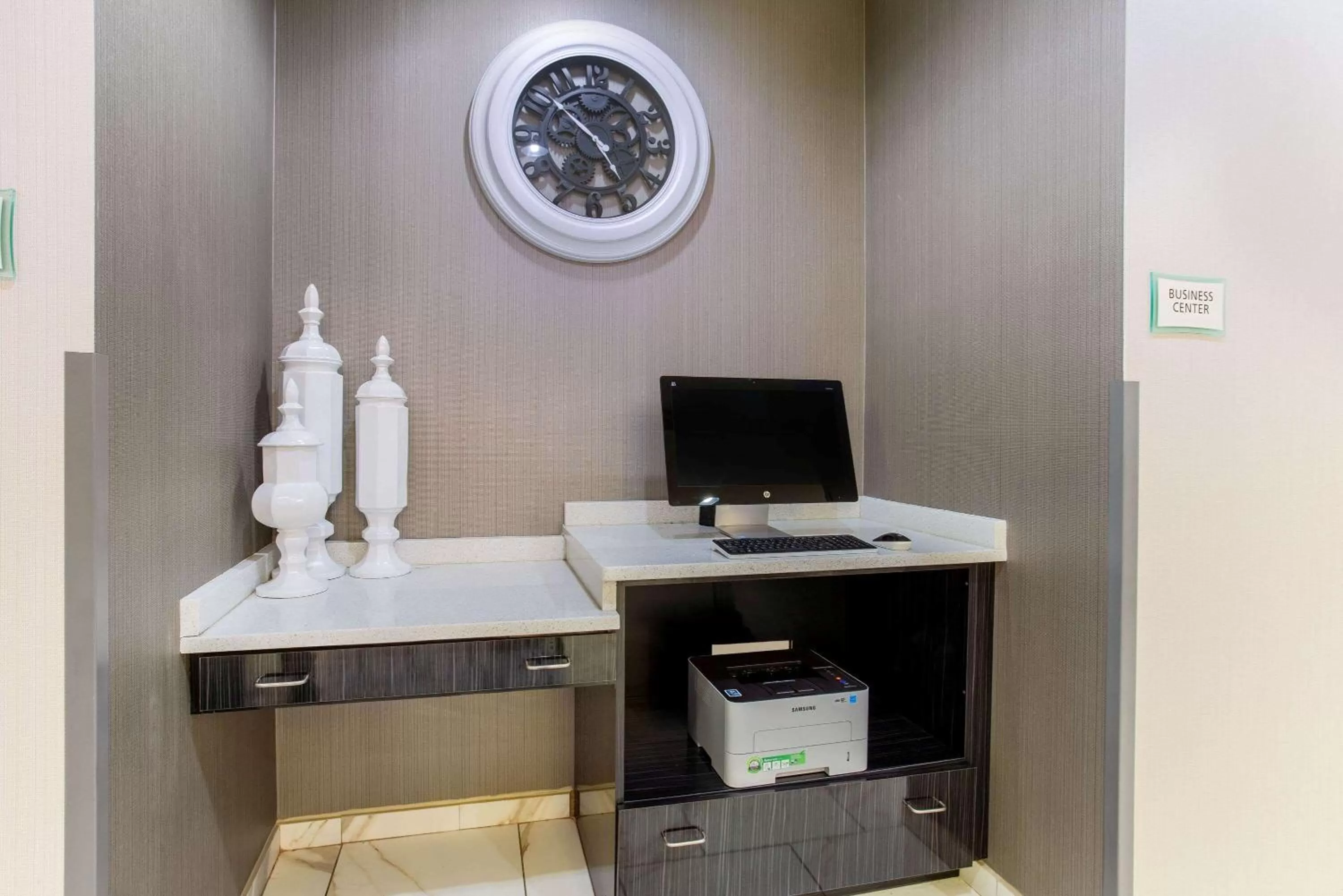 On site in La Quinta by Wyndham Springfield IL