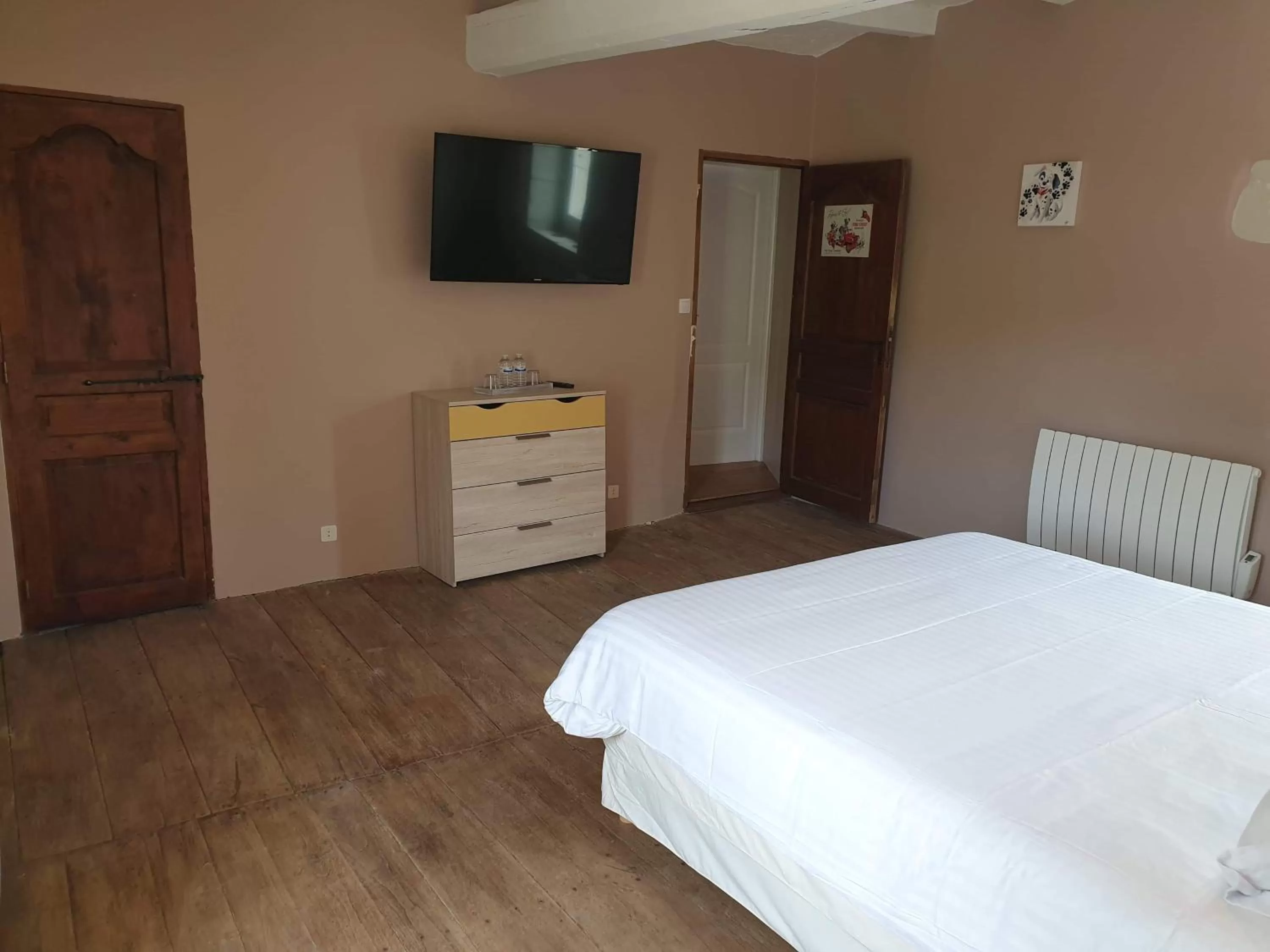 Photo of the whole room, Bed in Le Domaine de Bella