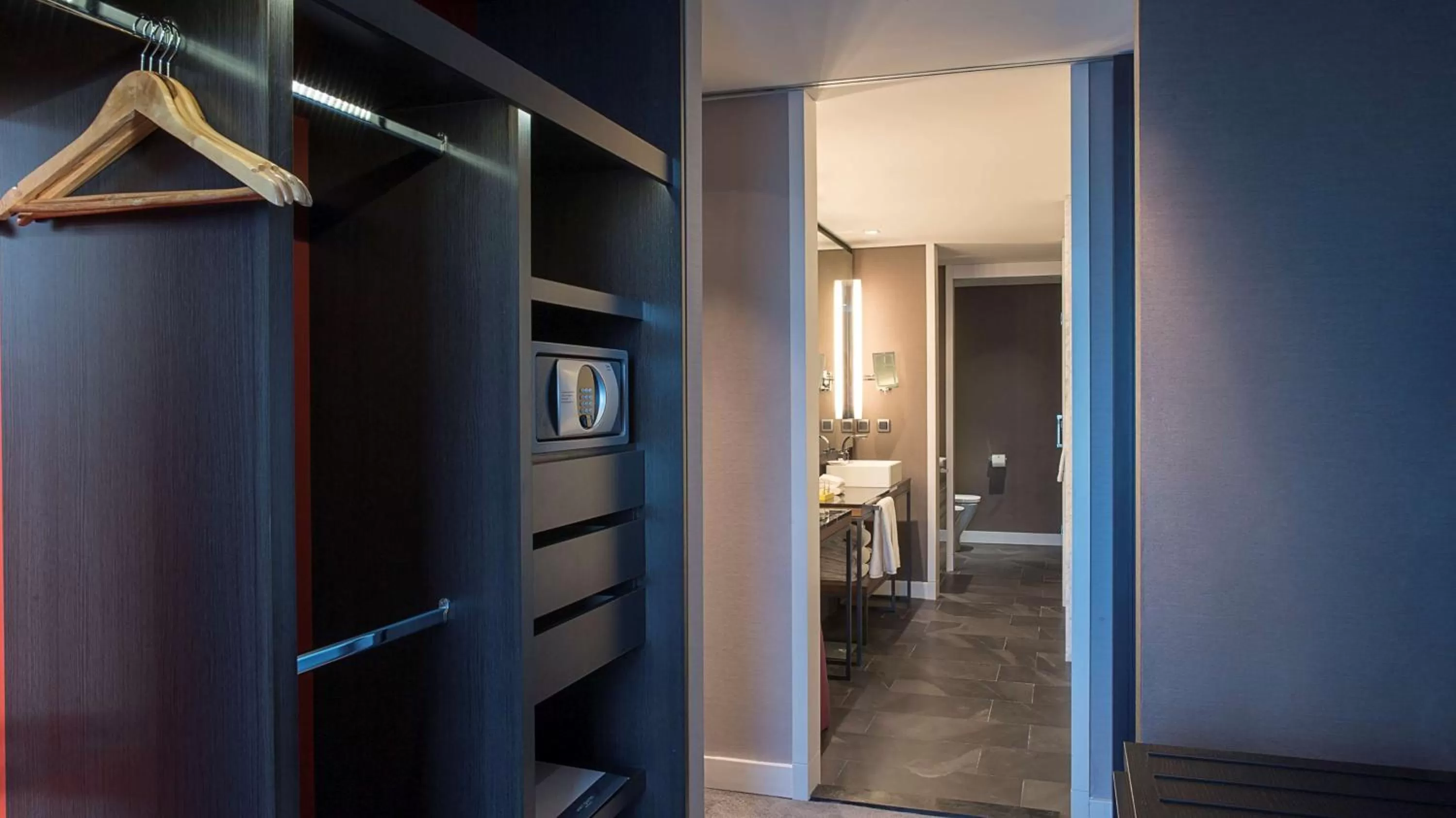 Photo of the whole room, Bed in Hyatt Centric Montevideo