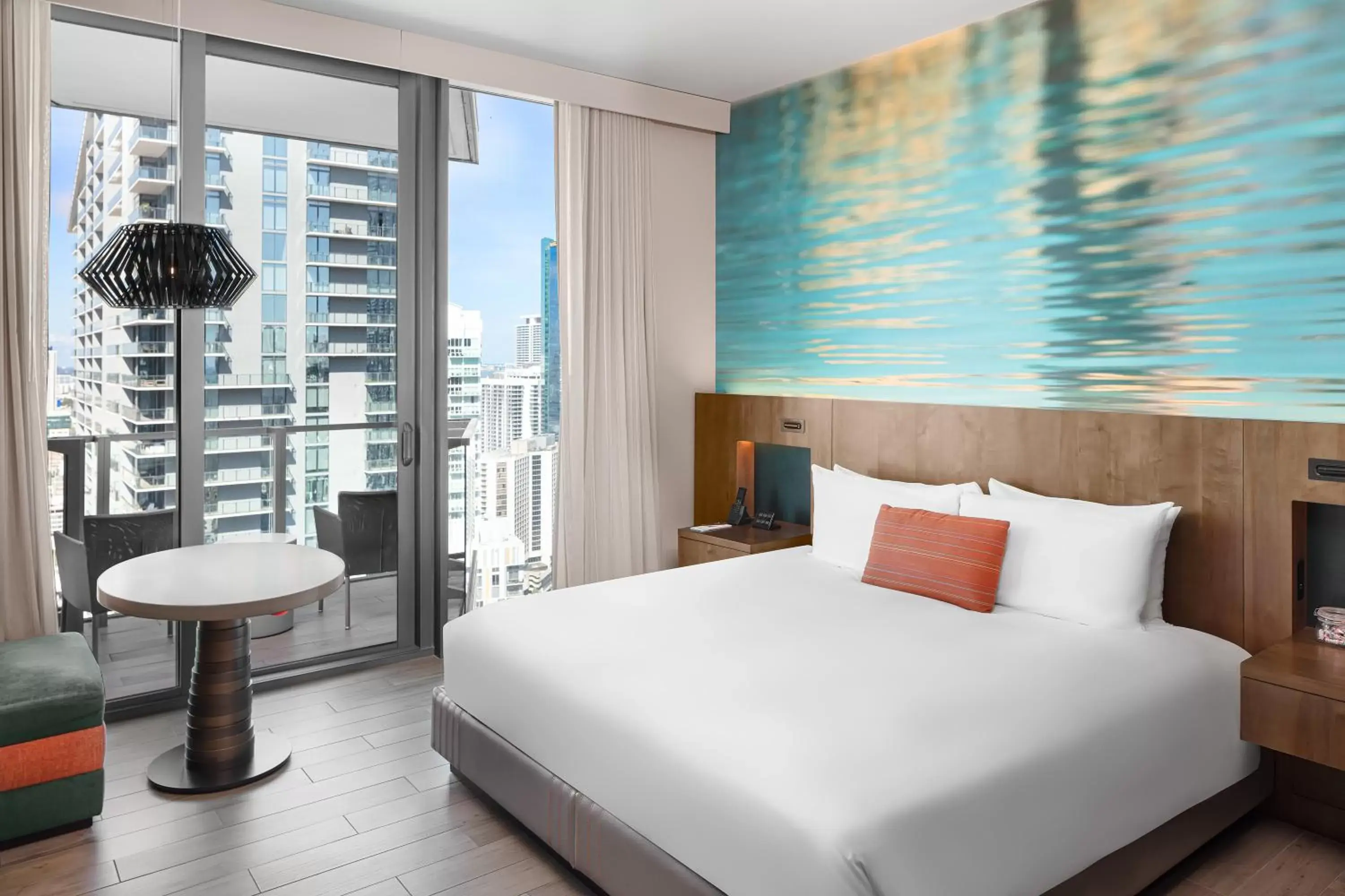 Urban King Room in EAST Miami Urban King Room in EAST Miami