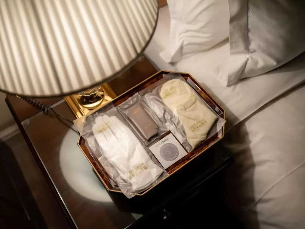 Bed in Hotel La Suite Kobe Harborland