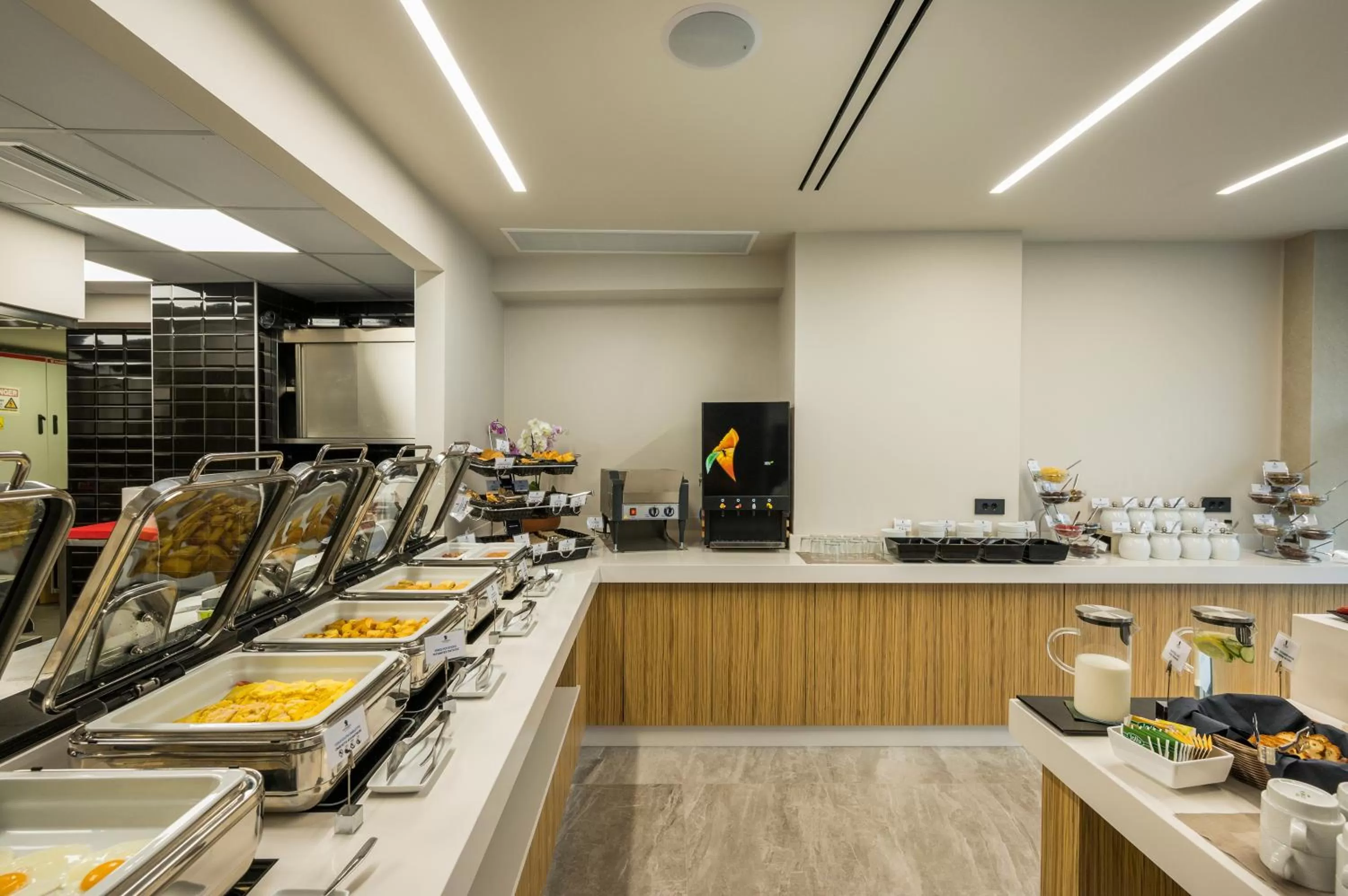 Buffet breakfast in Hyperion City Hotel & Spa