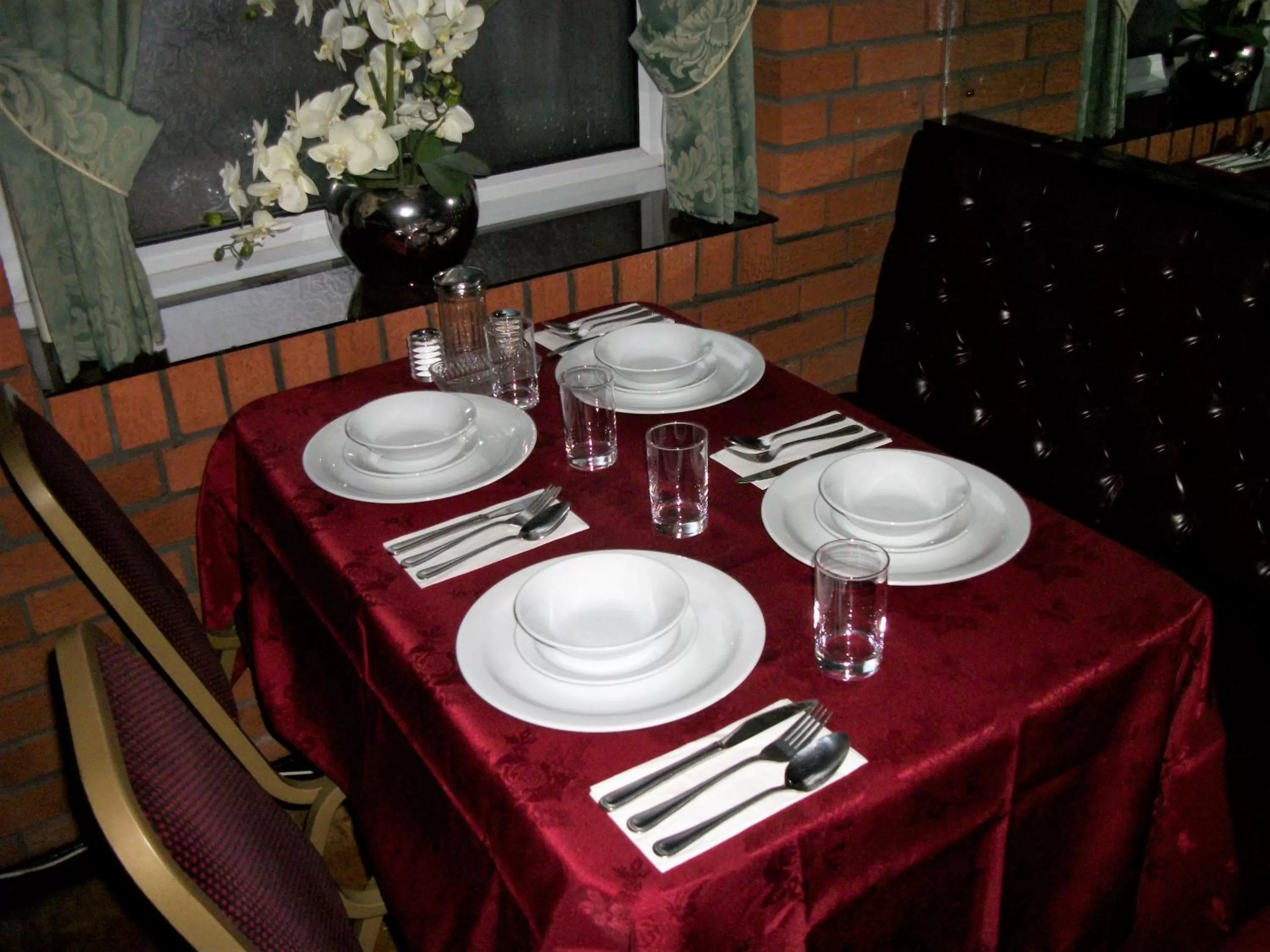 Buffet breakfast in Royal Oakwell Hotel