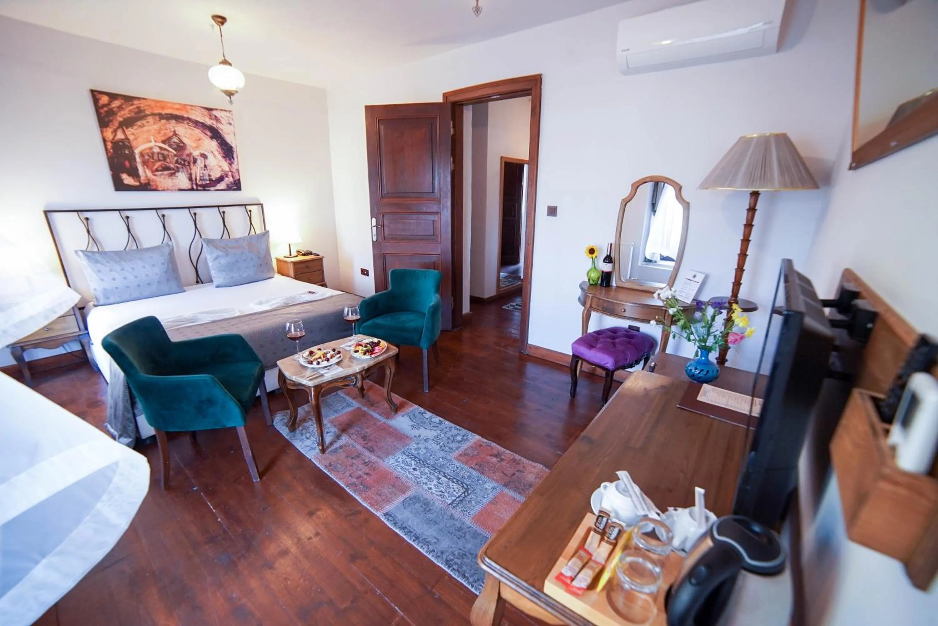 Photo of the whole room, Bed in Sarnıç Butik Otel