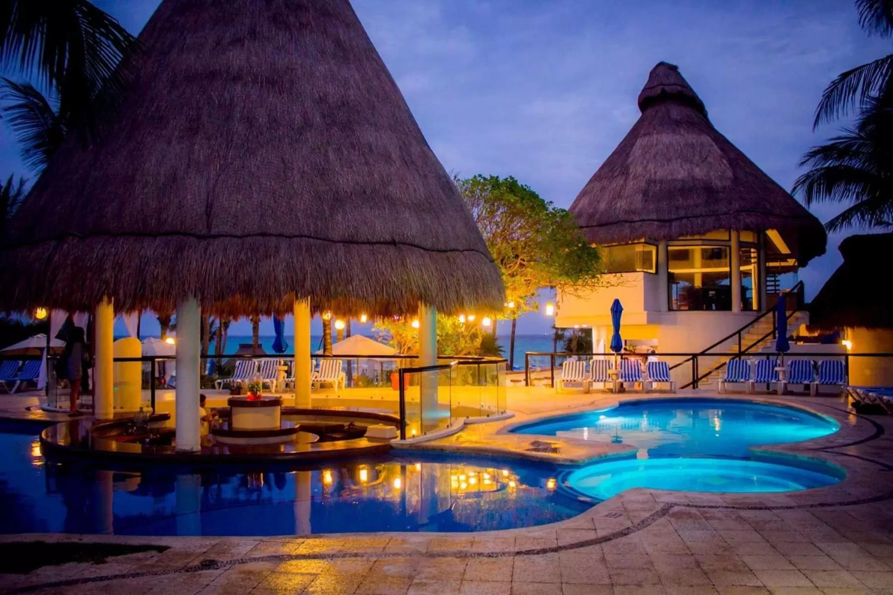 Swimming pool in The Reef Playacar Beach Resort & Spa-Optional All Inclusive