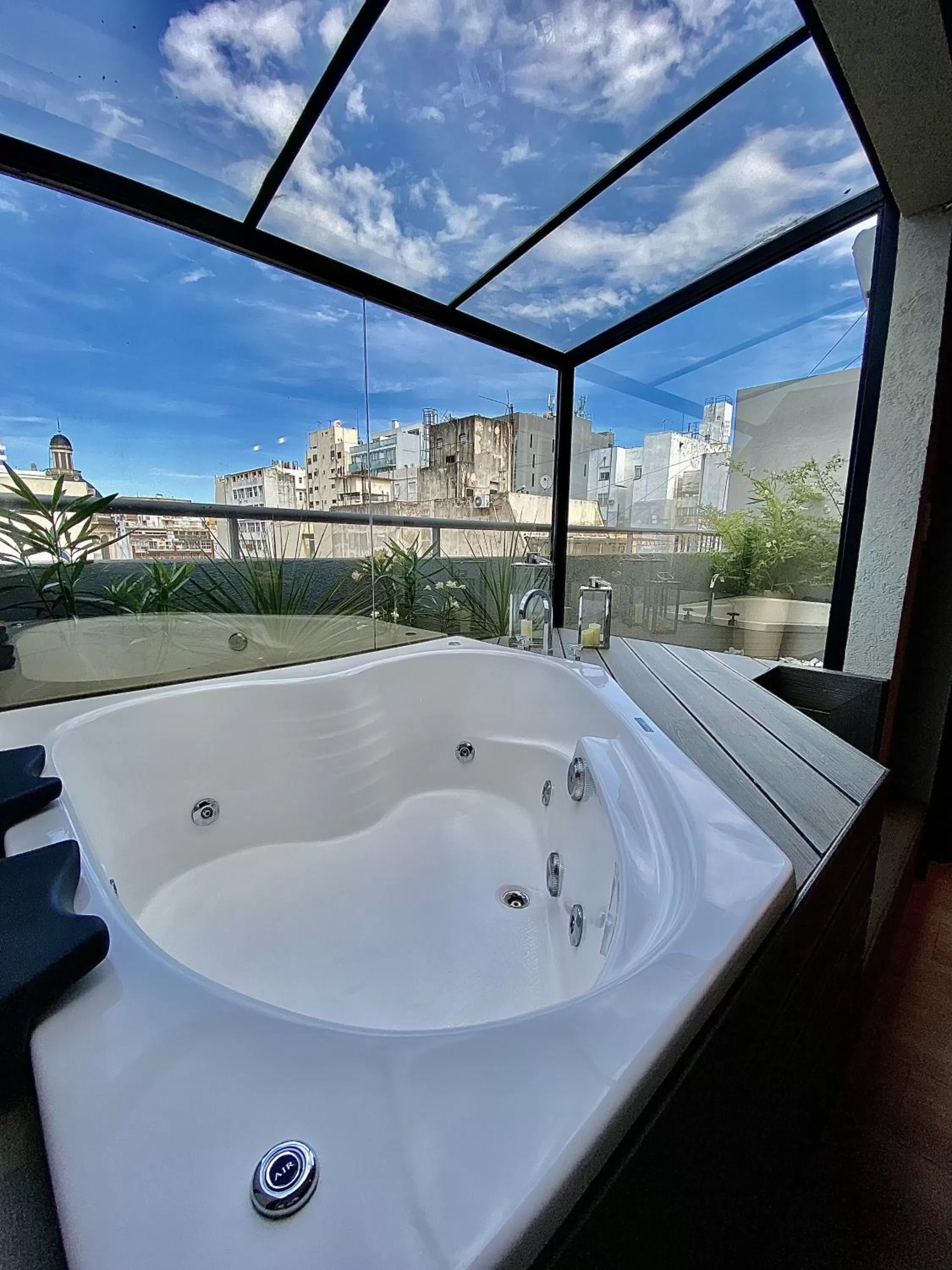 Hot Tub in Up Congreso Hotel