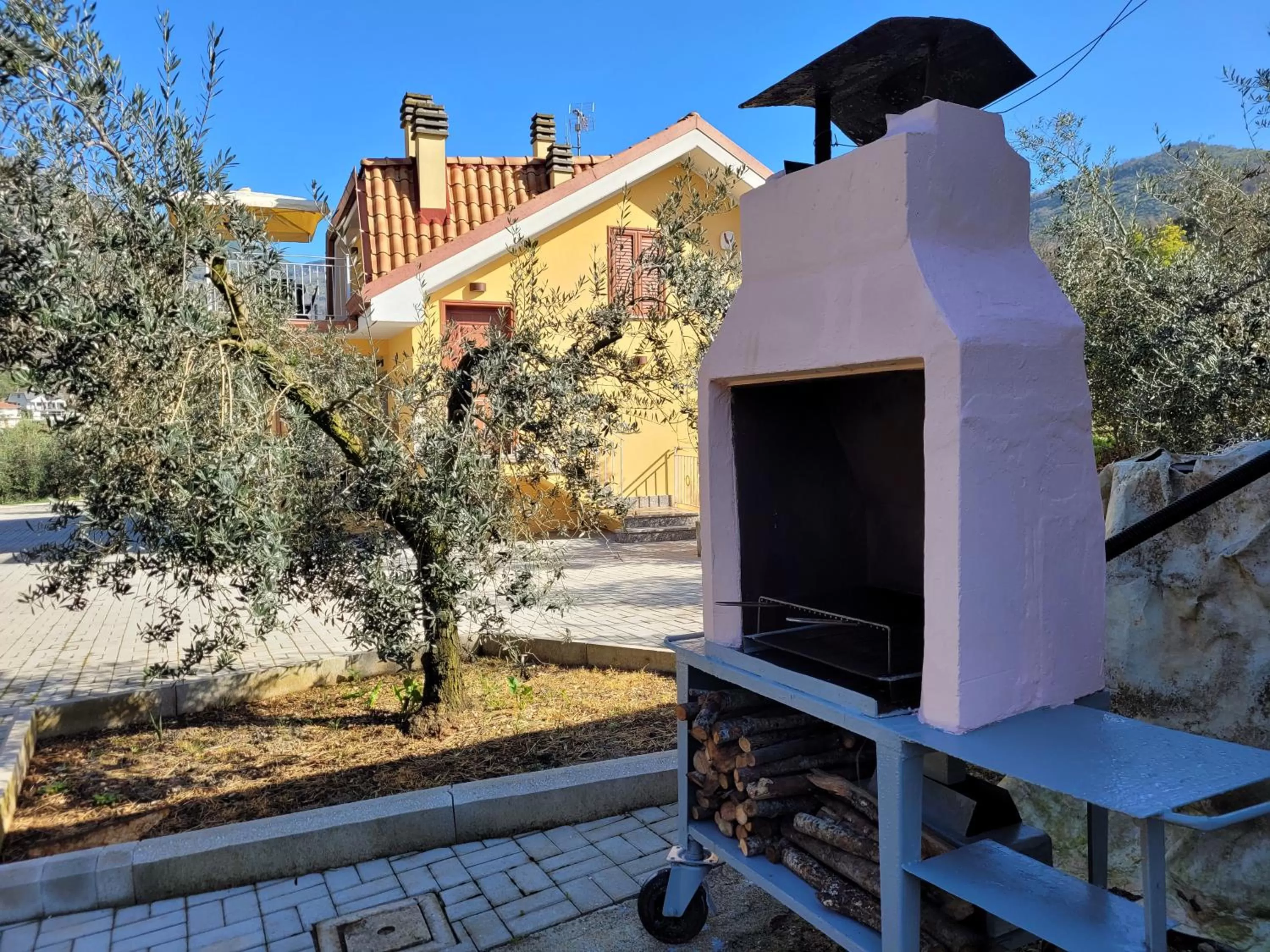 Alloggio turistico Magnifico Alessandro Valle Bernardo 04025 Lenola nei pressi di Fondi LT