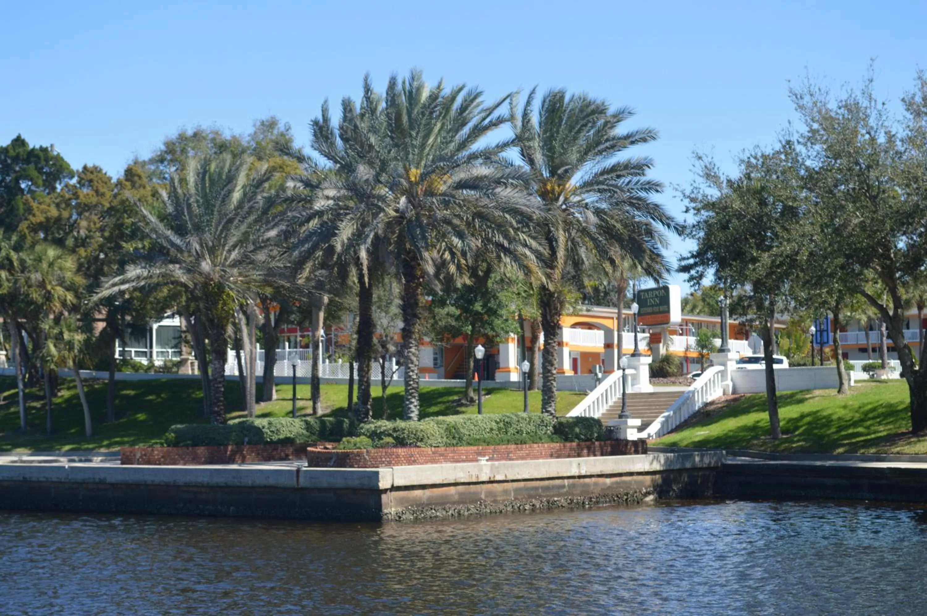 Landmark view in Tarpon Inn