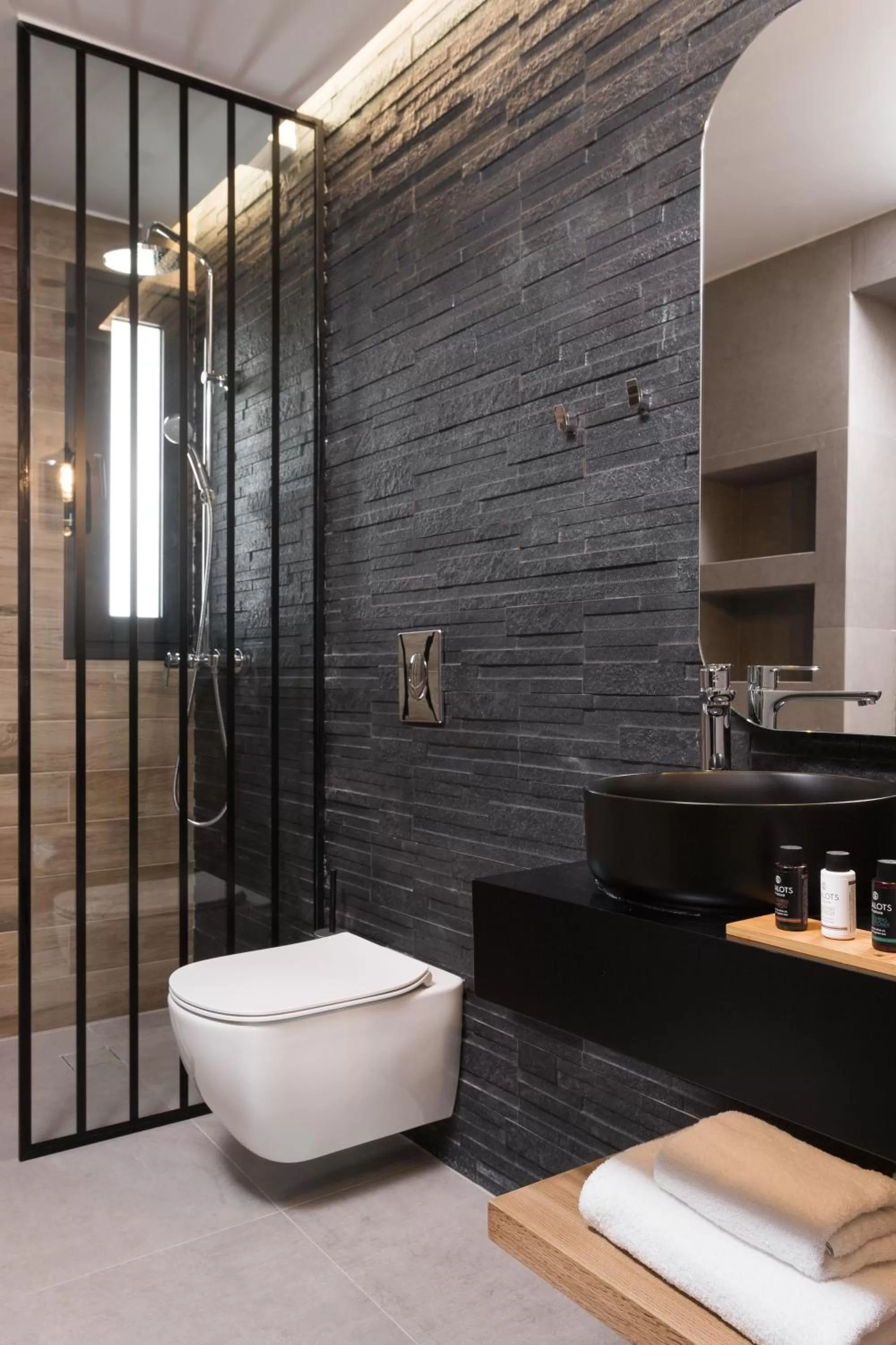 Shower in LUX&EASY Athens Downtown Apartments