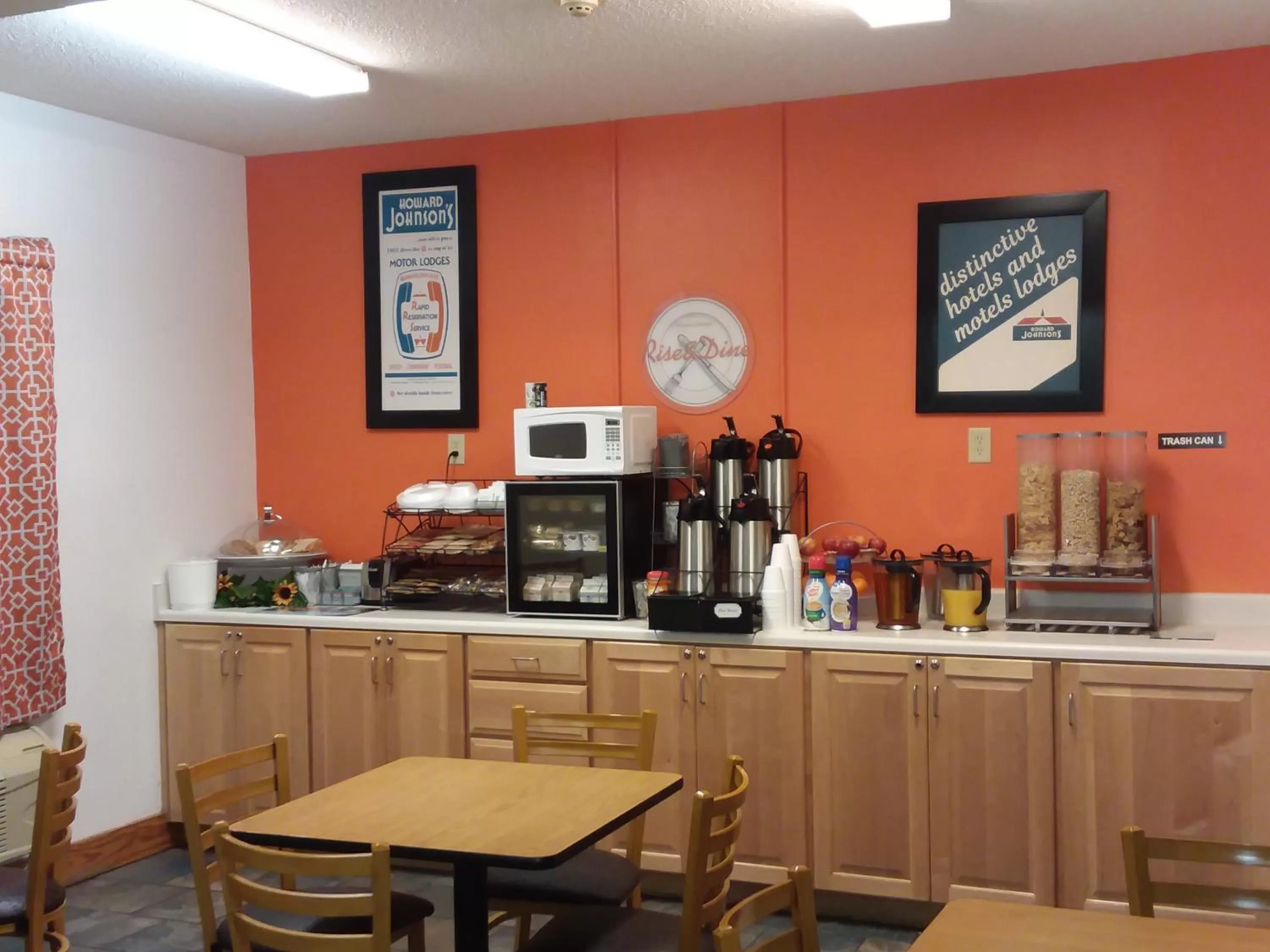 Breakfast in Howard Johnson by Wyndham Tifton GA I-75