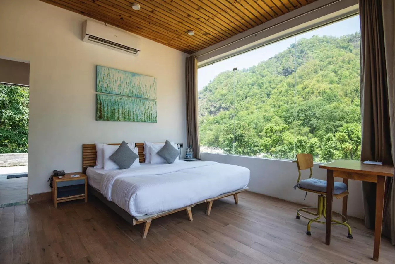 Bed in Nishantam Rishikesh