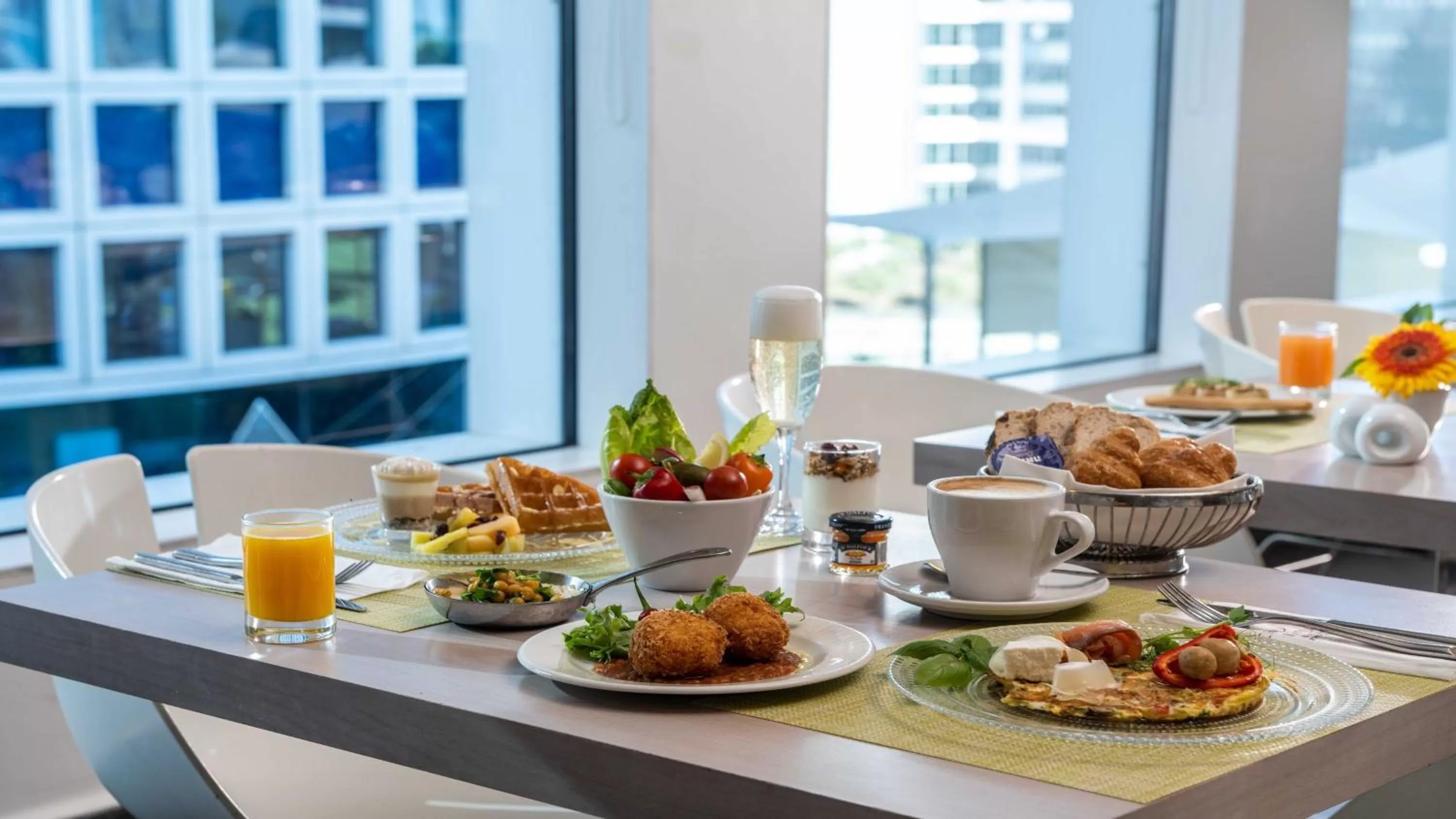 Breakfast in Crowne Plaza Tel Aviv City Center by IHG