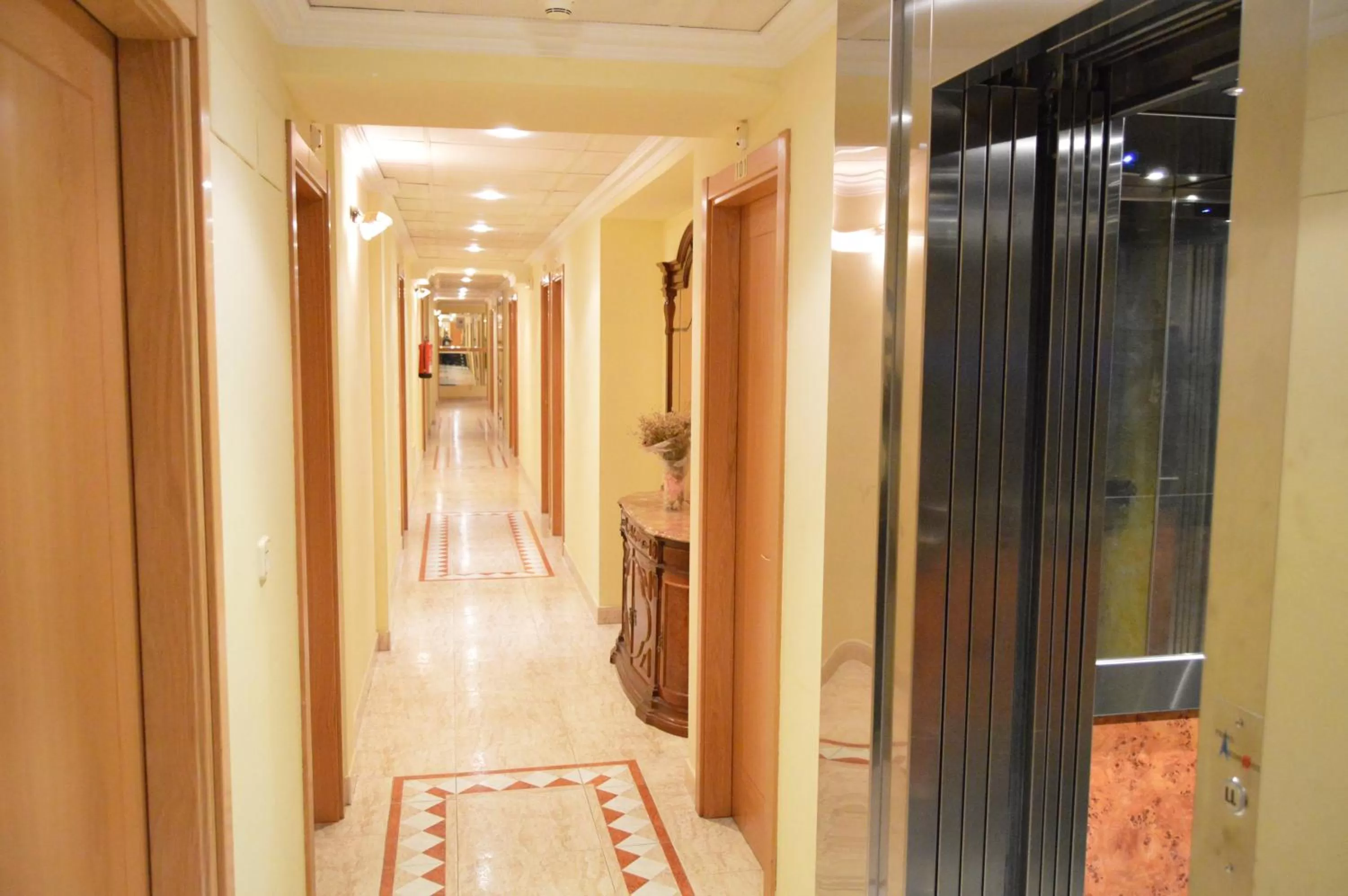 Decorative detail in Hotel Cristal 2