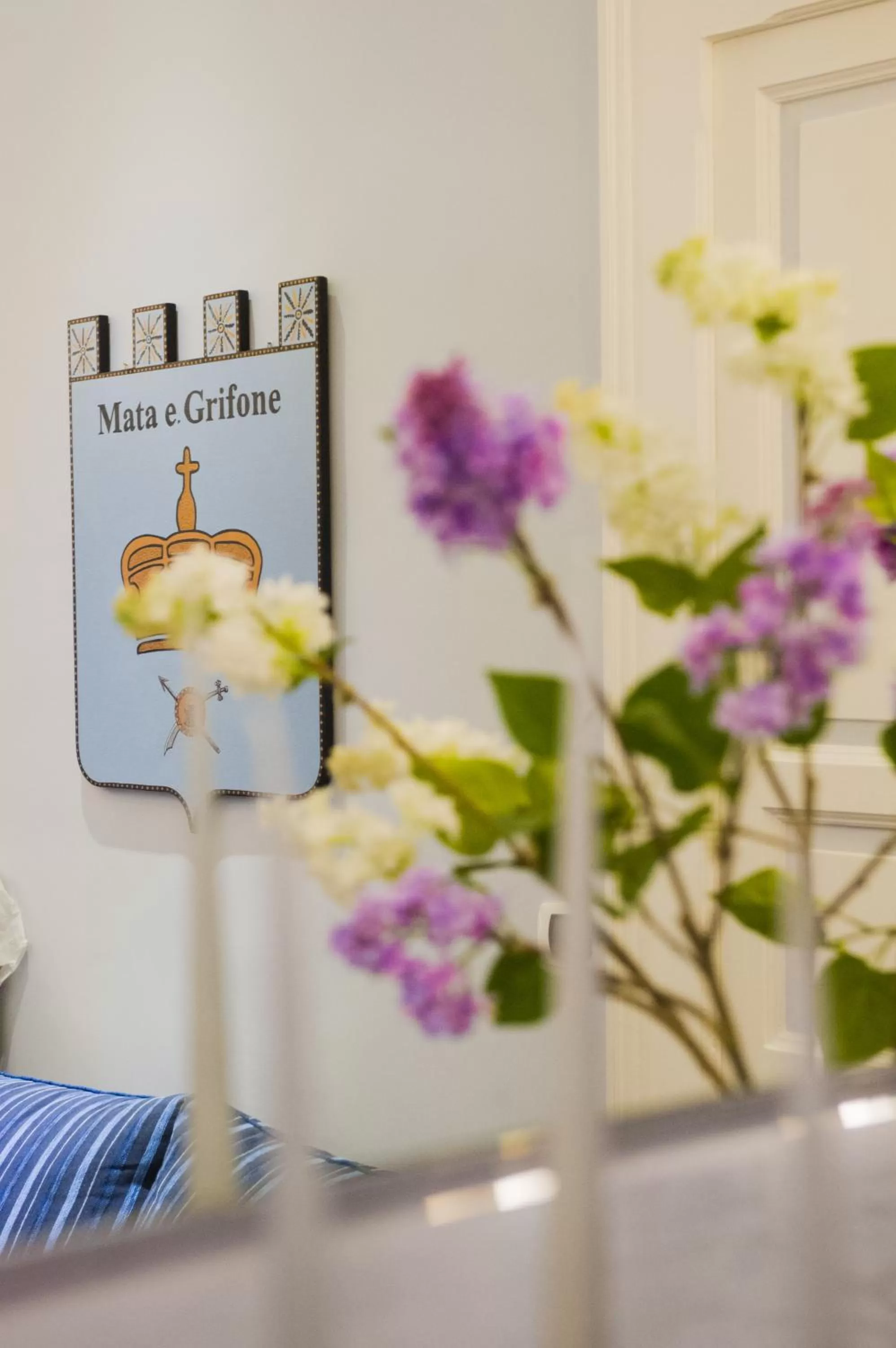 Logo/Certificate/Sign in Mata e Grifone B&B