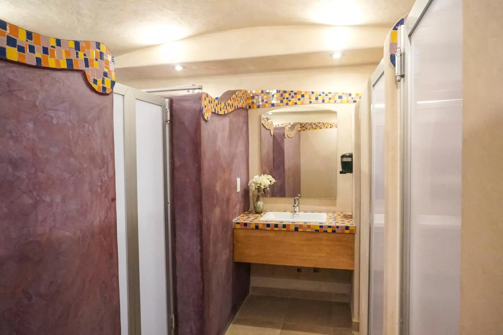 Shower, Bathroom in Kotantik bed & breakfast