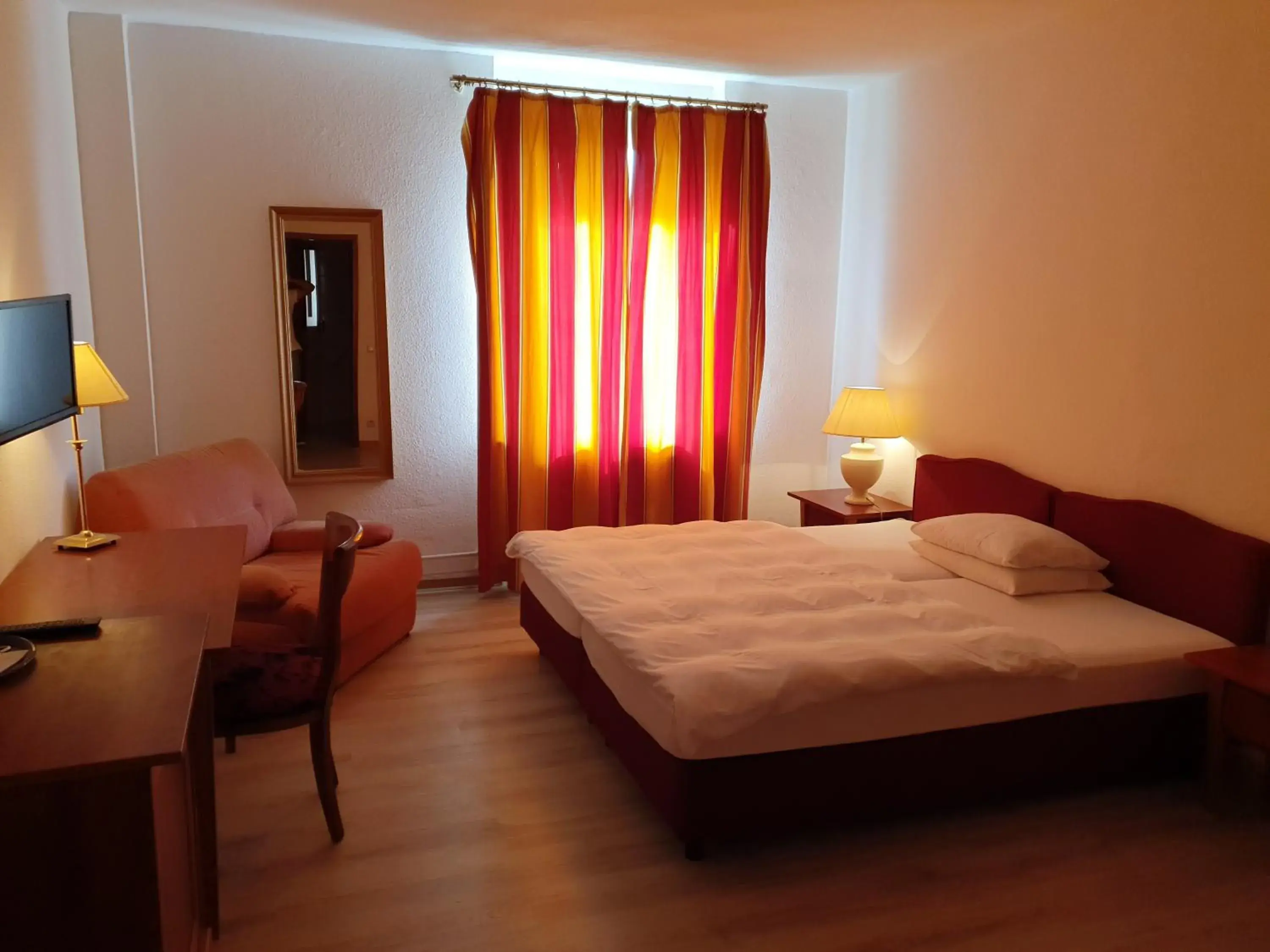 Bed in Hotel-Events Adlerpalast Bed in Hotel-Events Adlerpalast