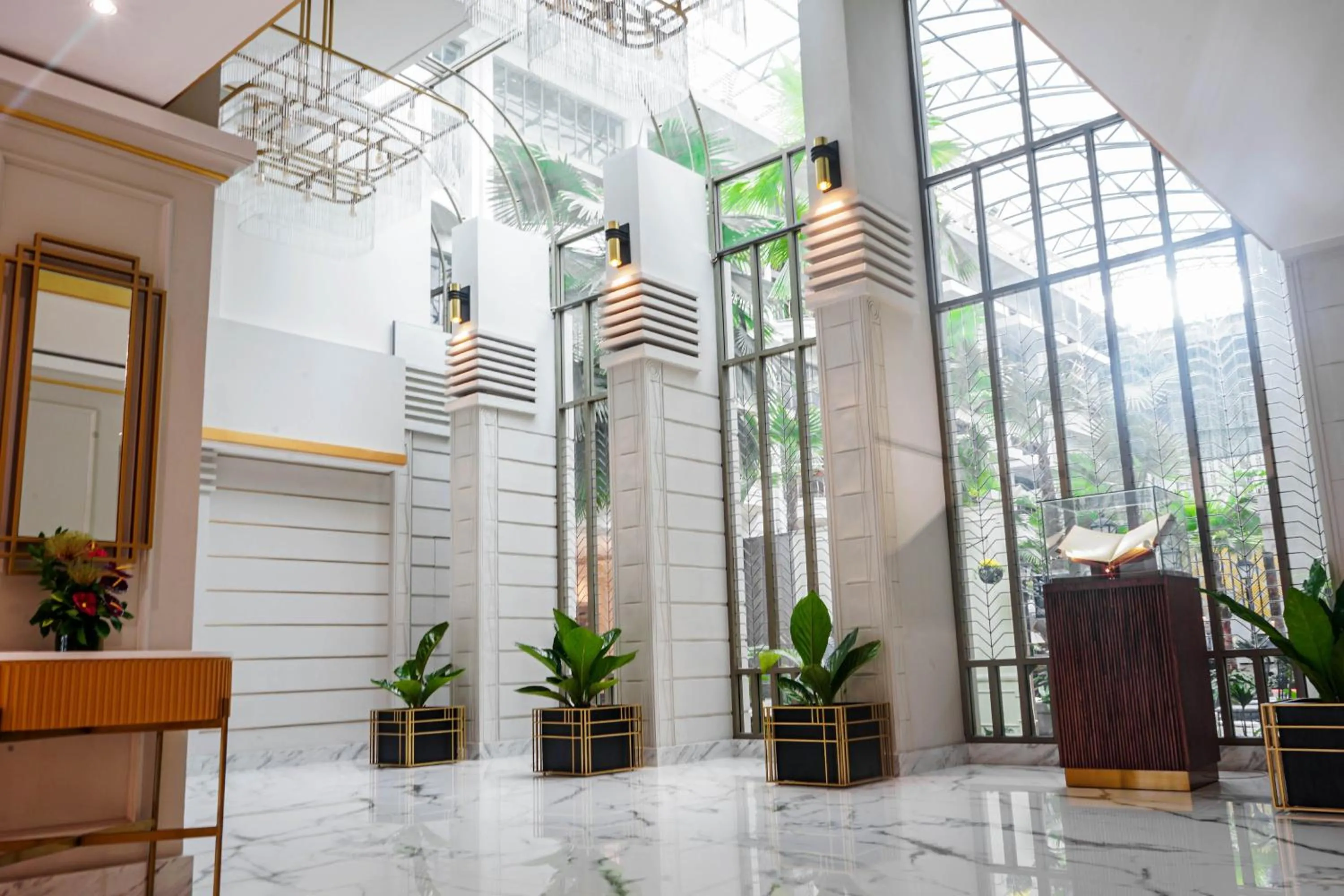 Lobby or reception in Hotel Savoy Homann