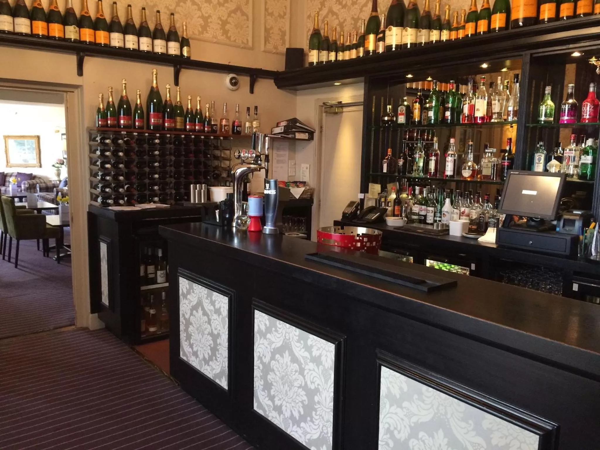 Drinks in Old Manor Hotel