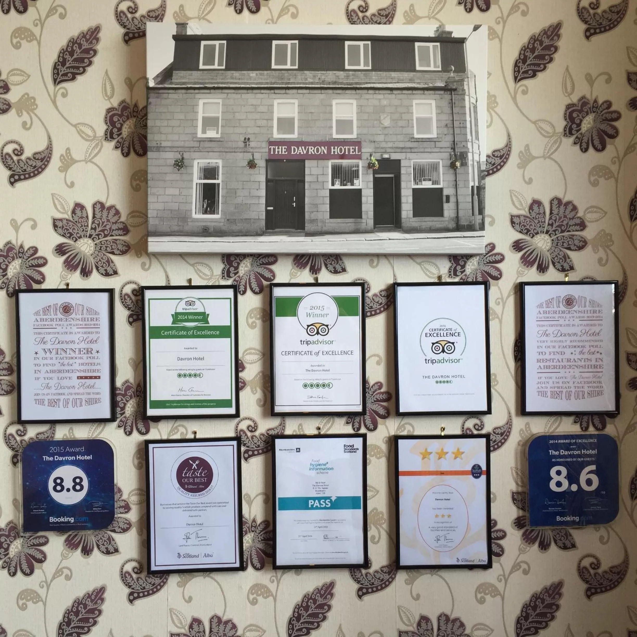 Certificate/Award in The Davron Hotel