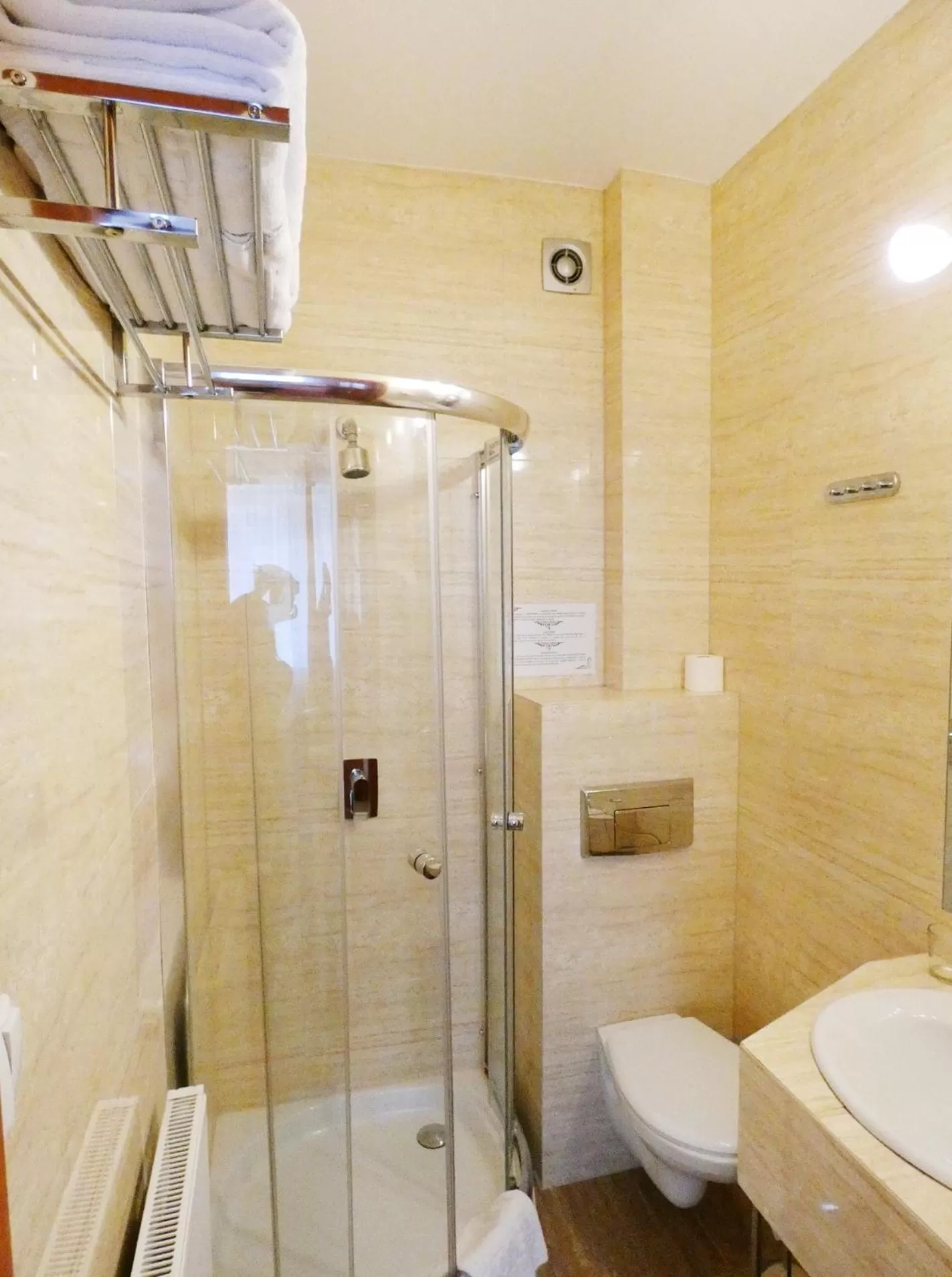 Shower in Aparthotel Adler