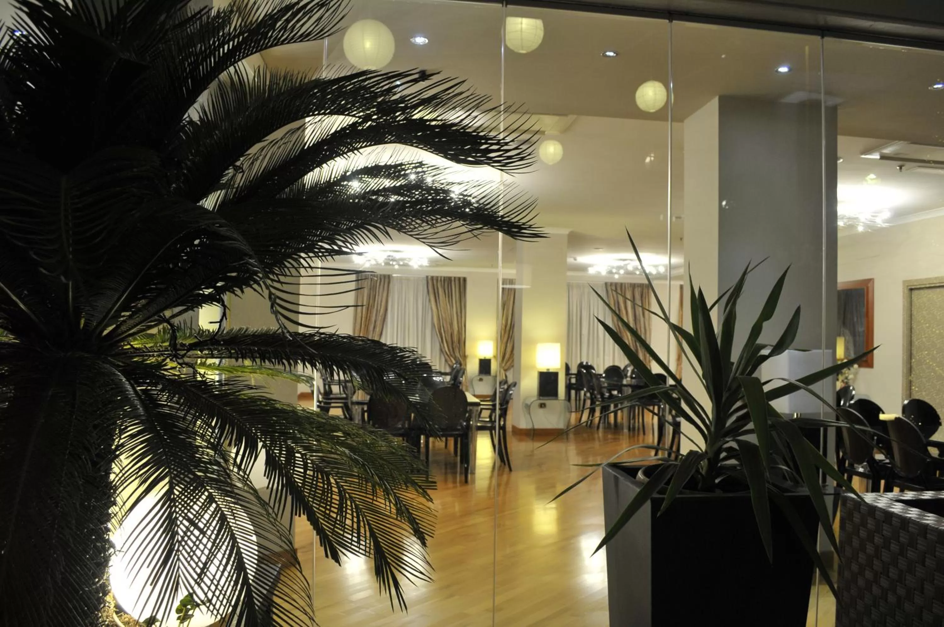 Communal lounge/ TV room in Hotel Villa Traiano