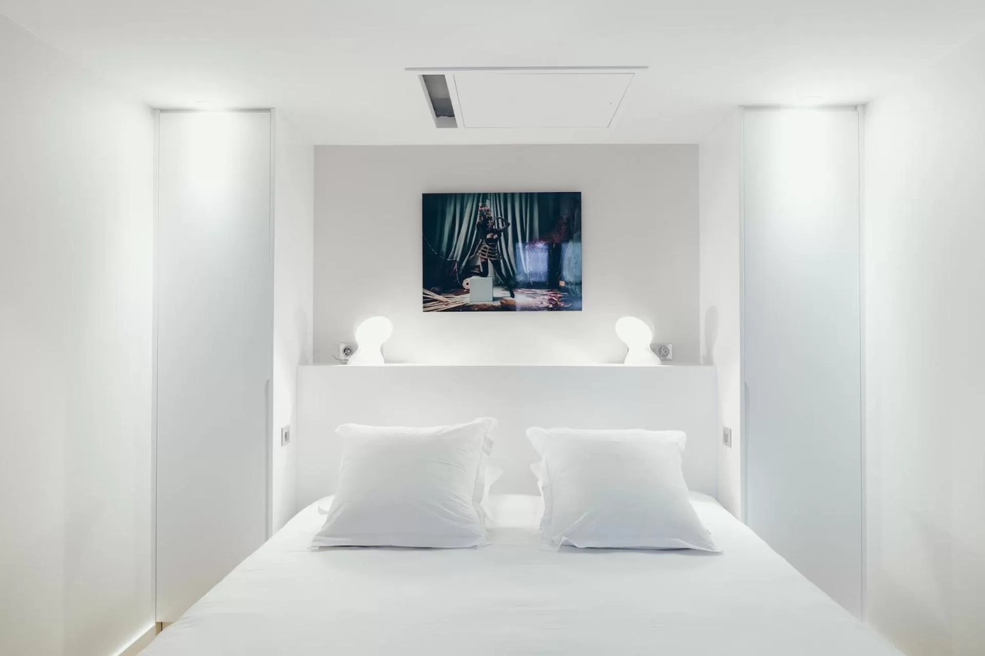 Photo of the whole room, Bed in T3 luxe hyper centre