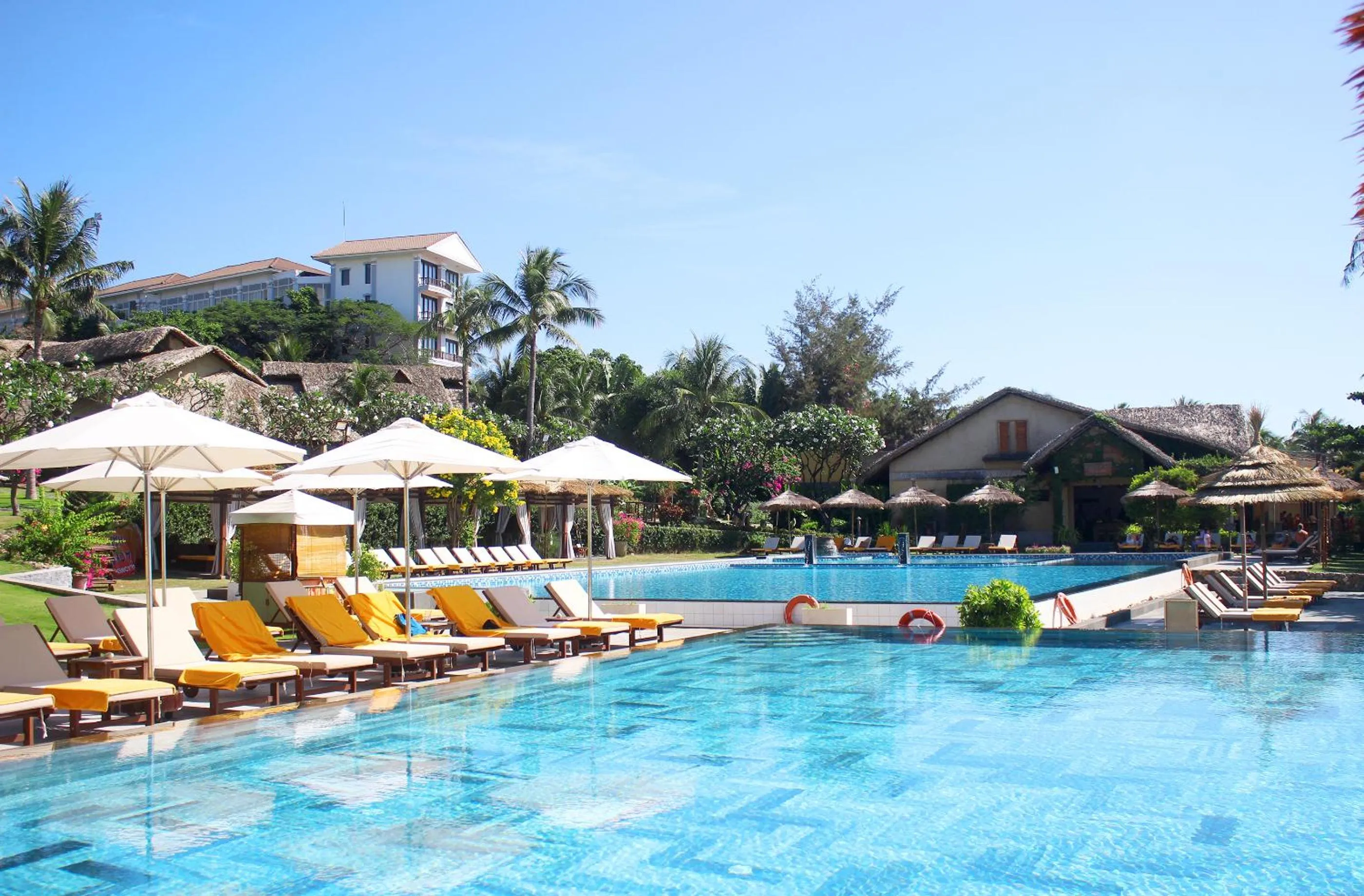 Swimming pool in Aroma Beach Resort and Spa