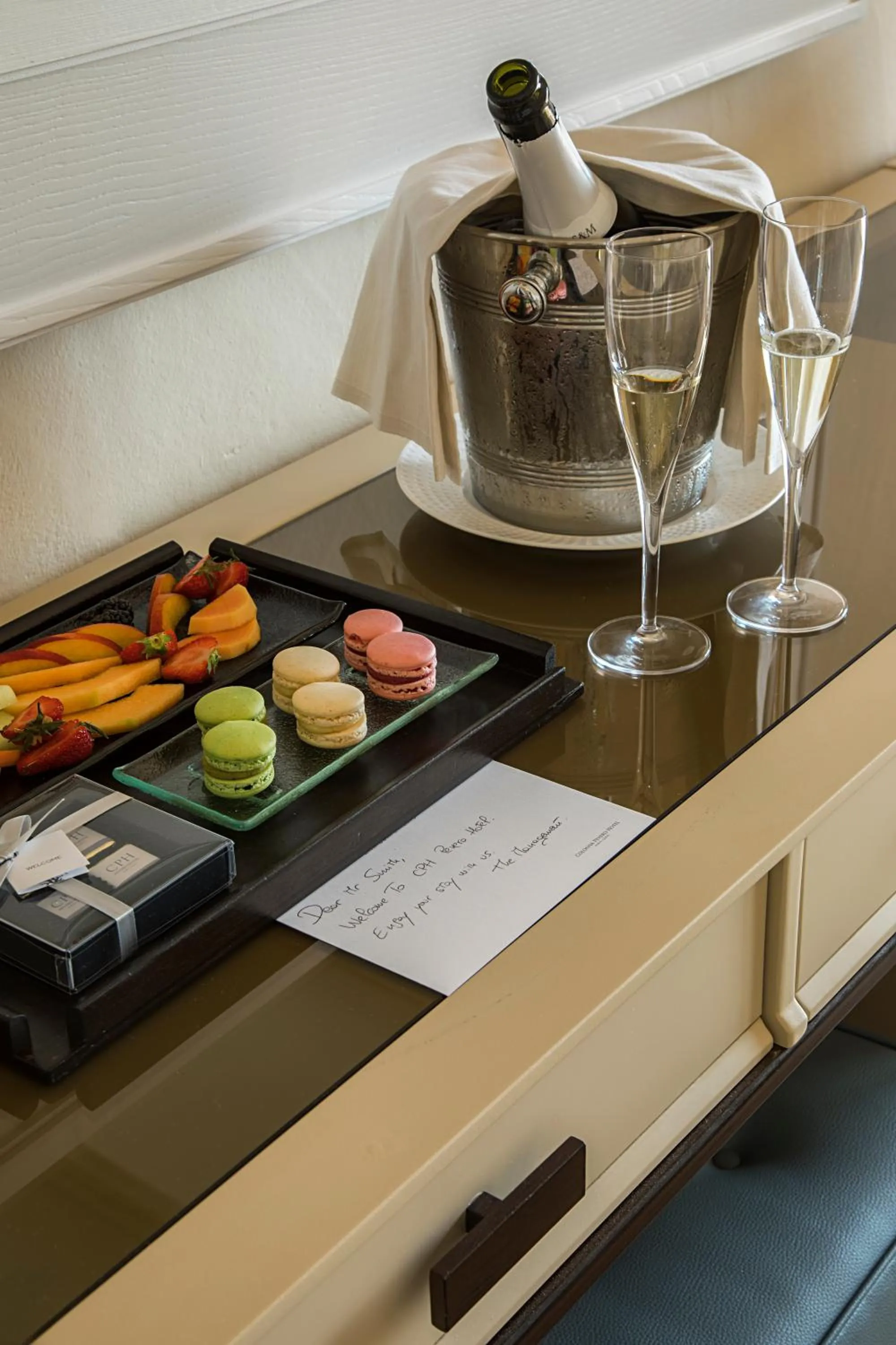 Kitchen or kitchenette in CPH | Pevero Hotel