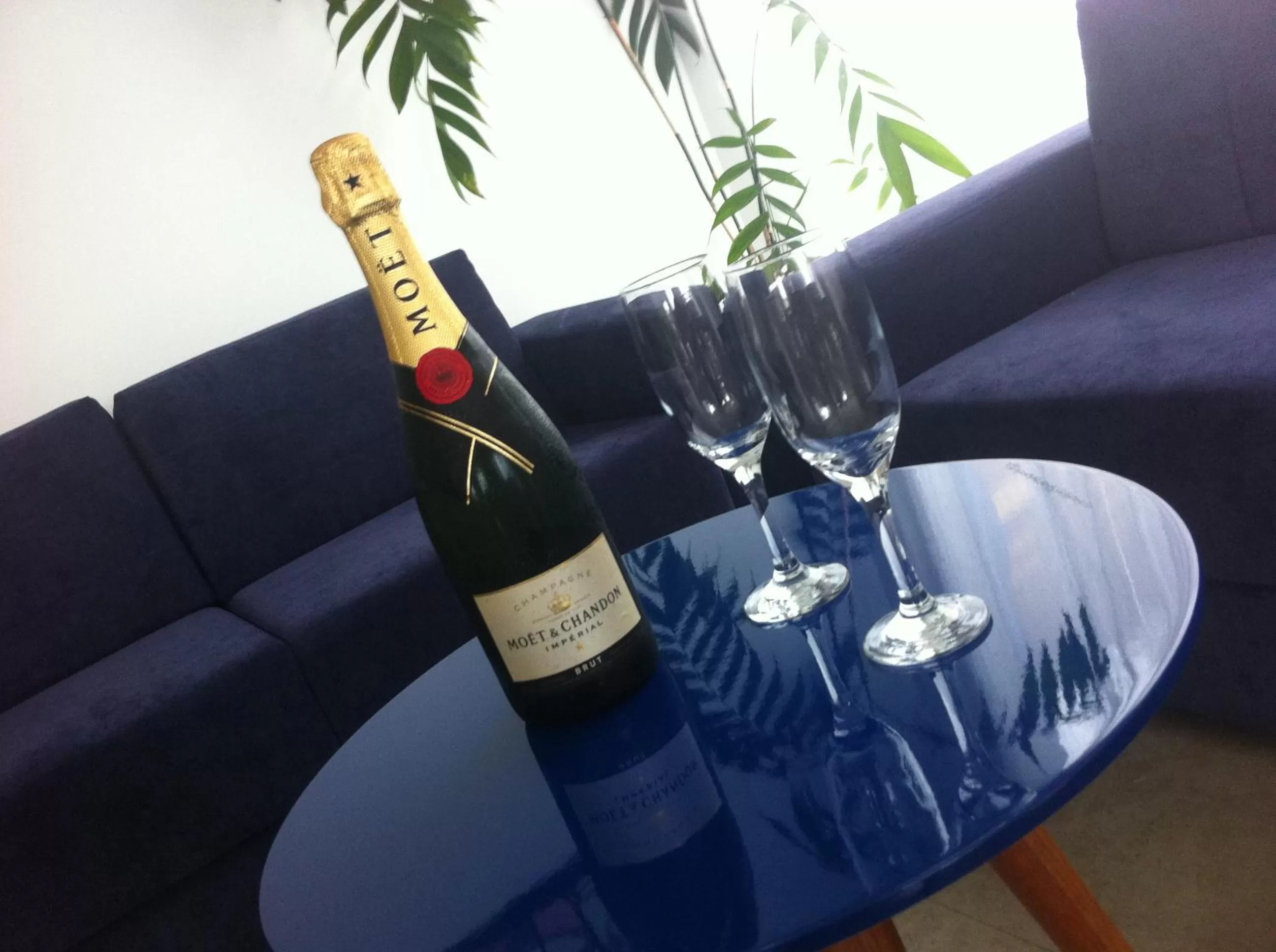 Alcoholic drinks in The Hyperion Boutique Hotel