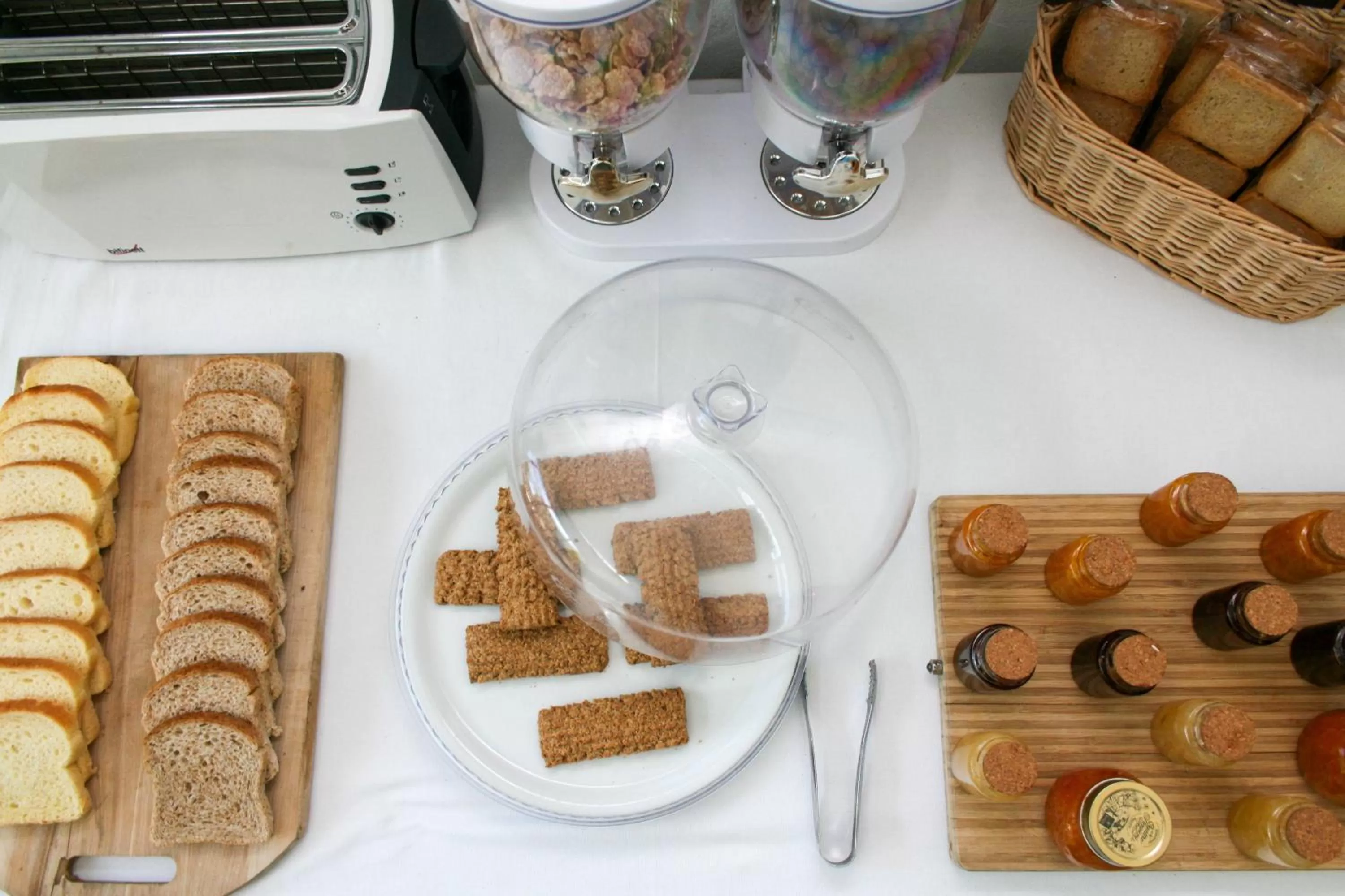 Food and drinks in Residenza Donnafugata B&B