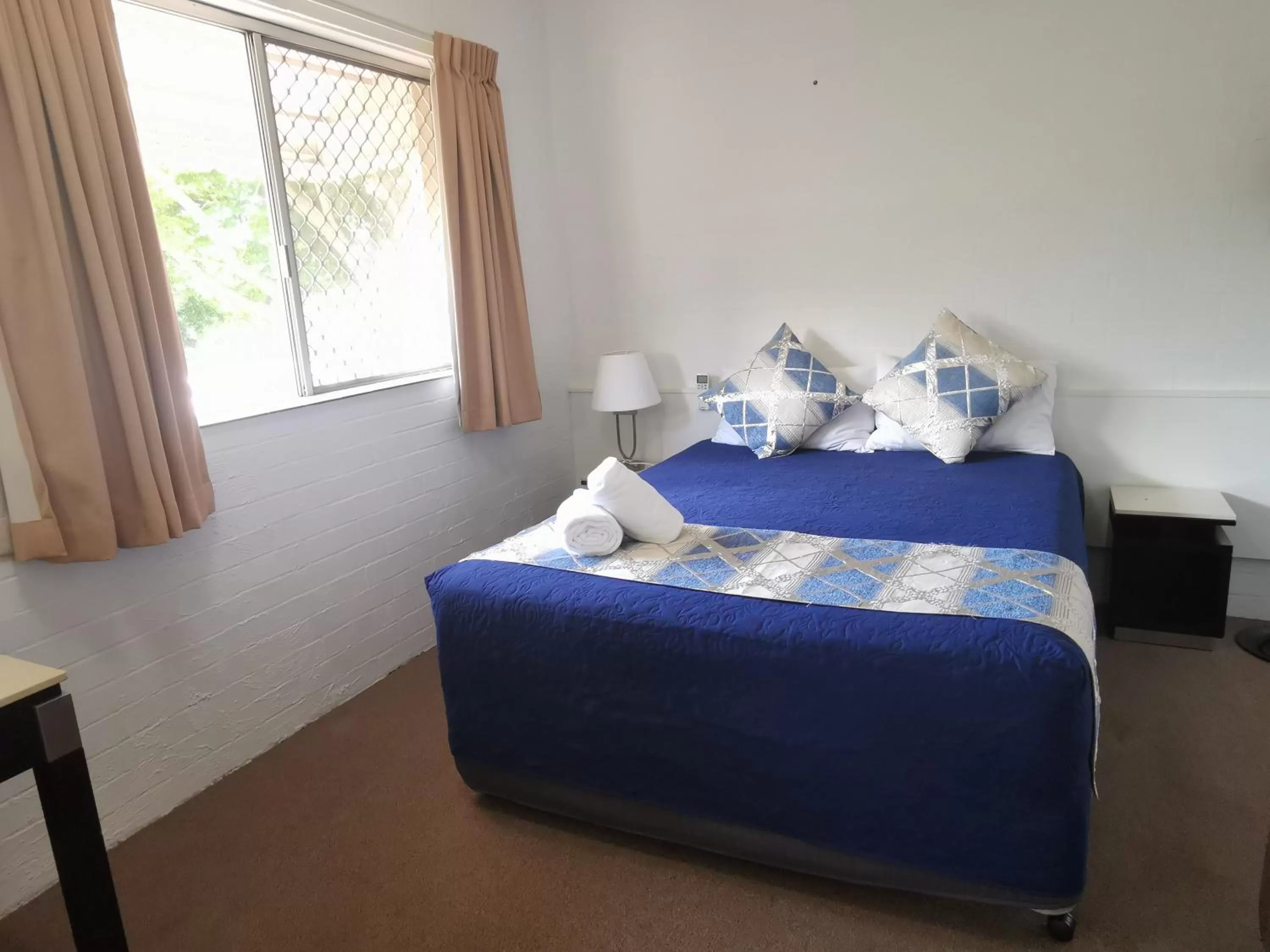 Bed in Leichhardt Motor Inn