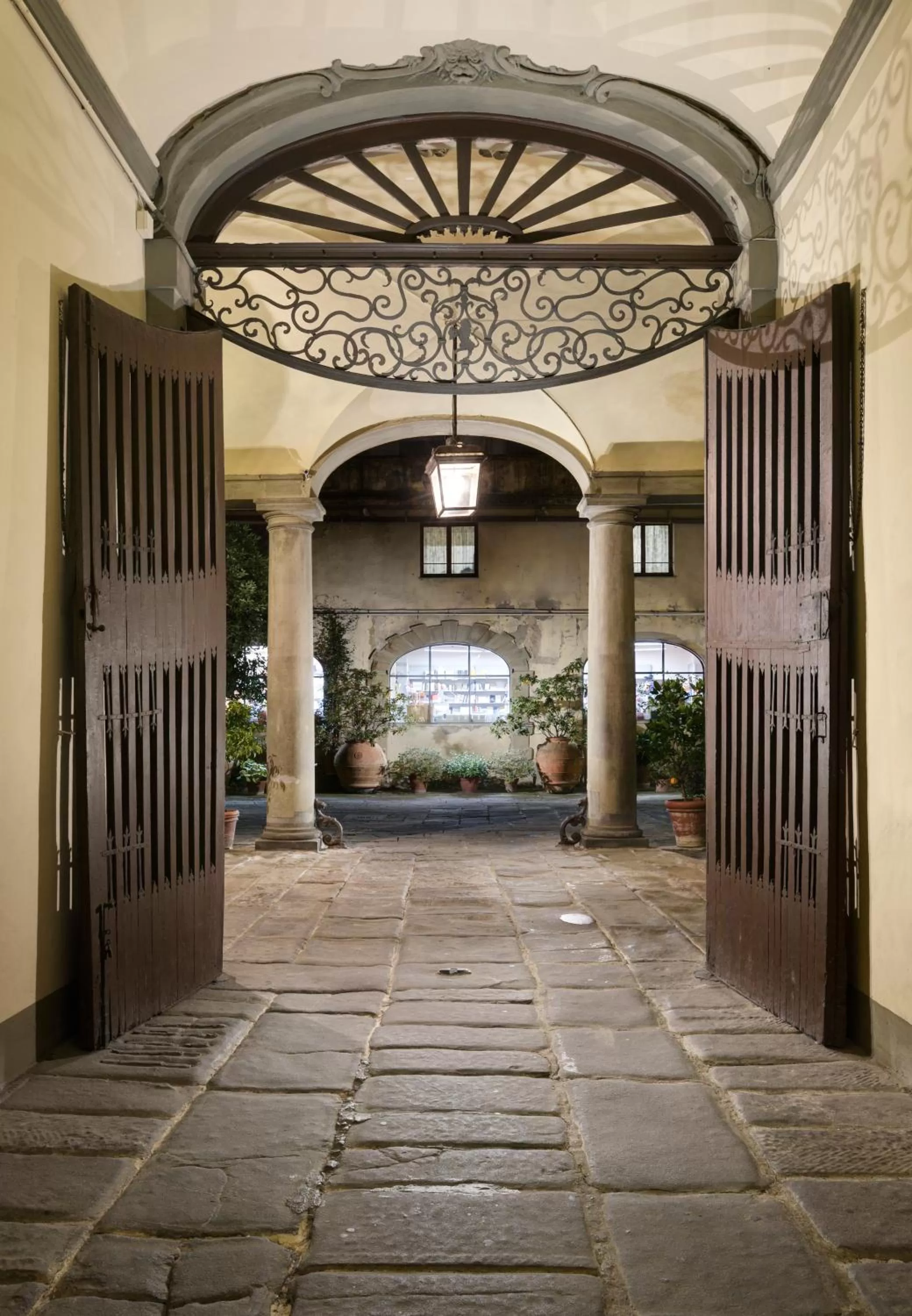 Facade/entrance in Palazzo Niccolini al Duomo Residenza D'Epoca