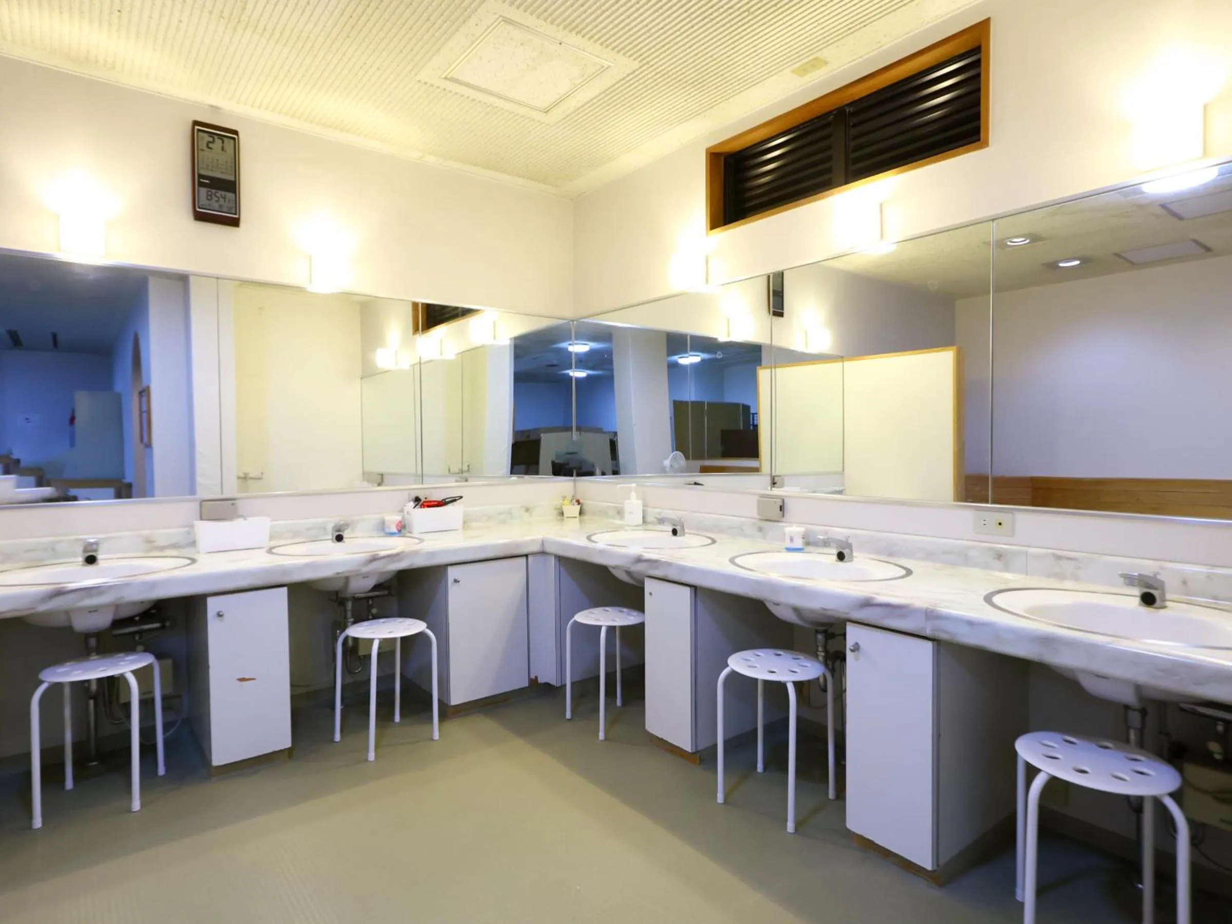 Hot Spring Bath in Hotel Yudanaka