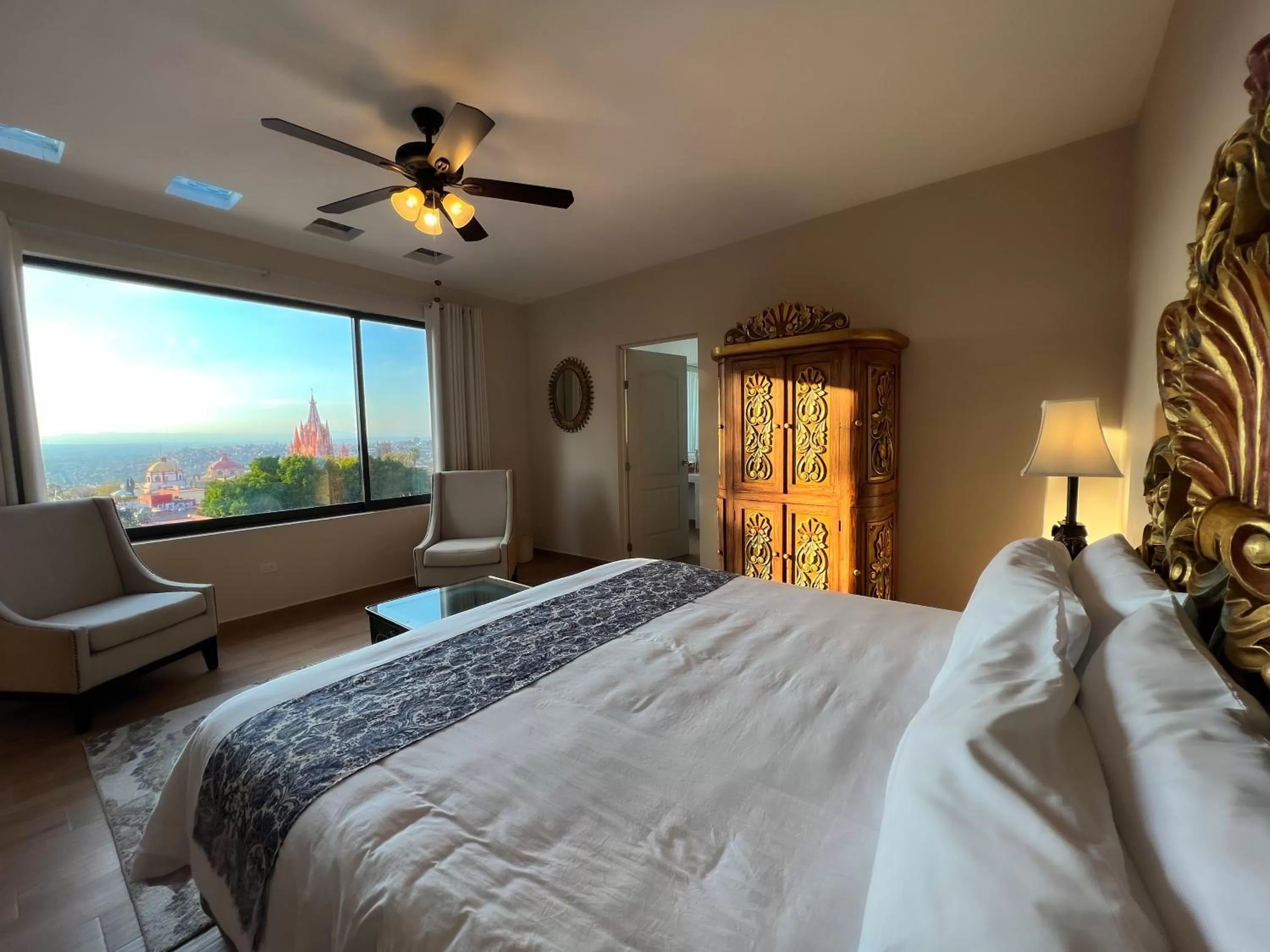 City view, Bed in Hacienda de las Flores