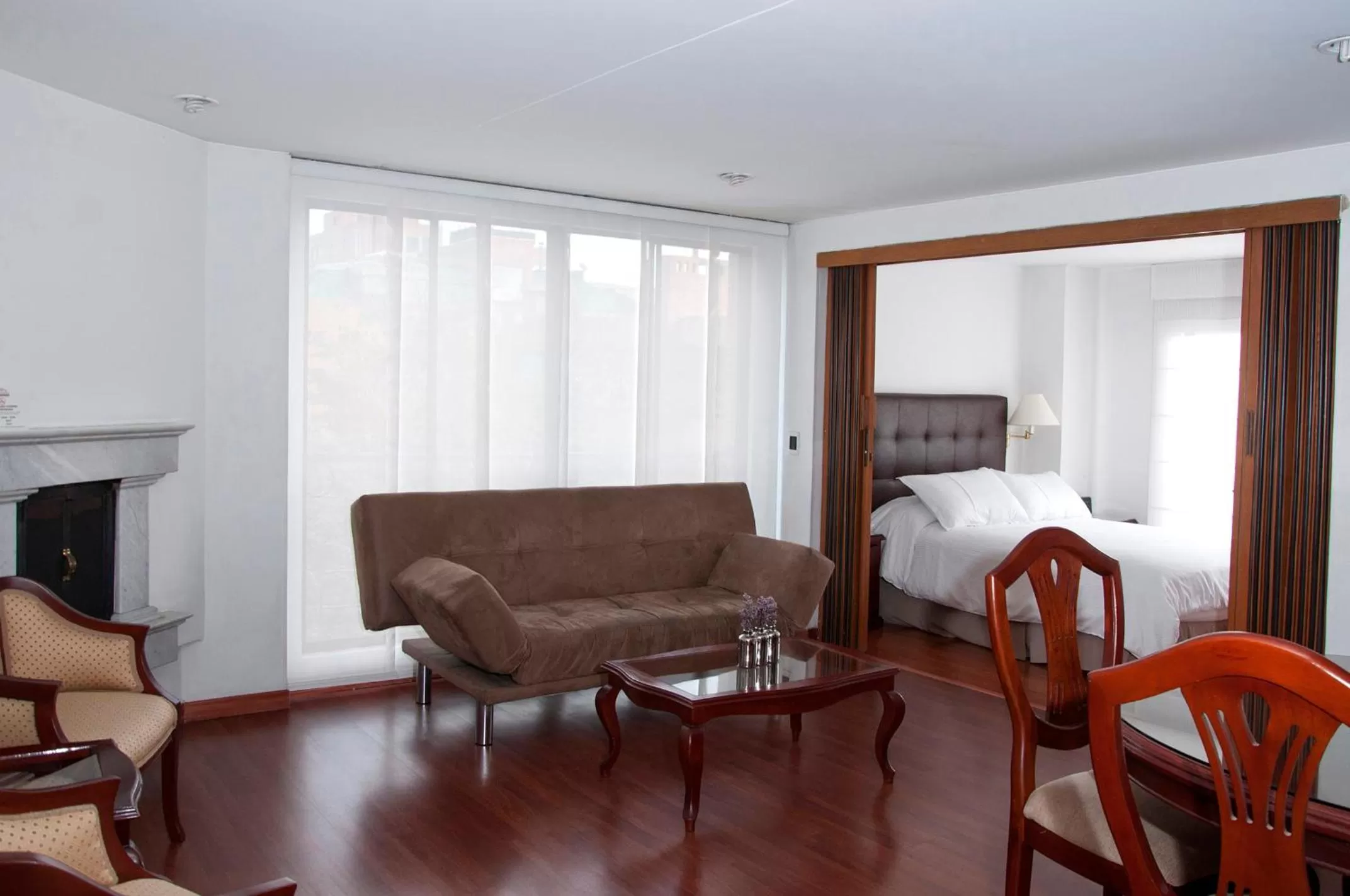 Photo of the whole room in Apartaestudios Los Andes