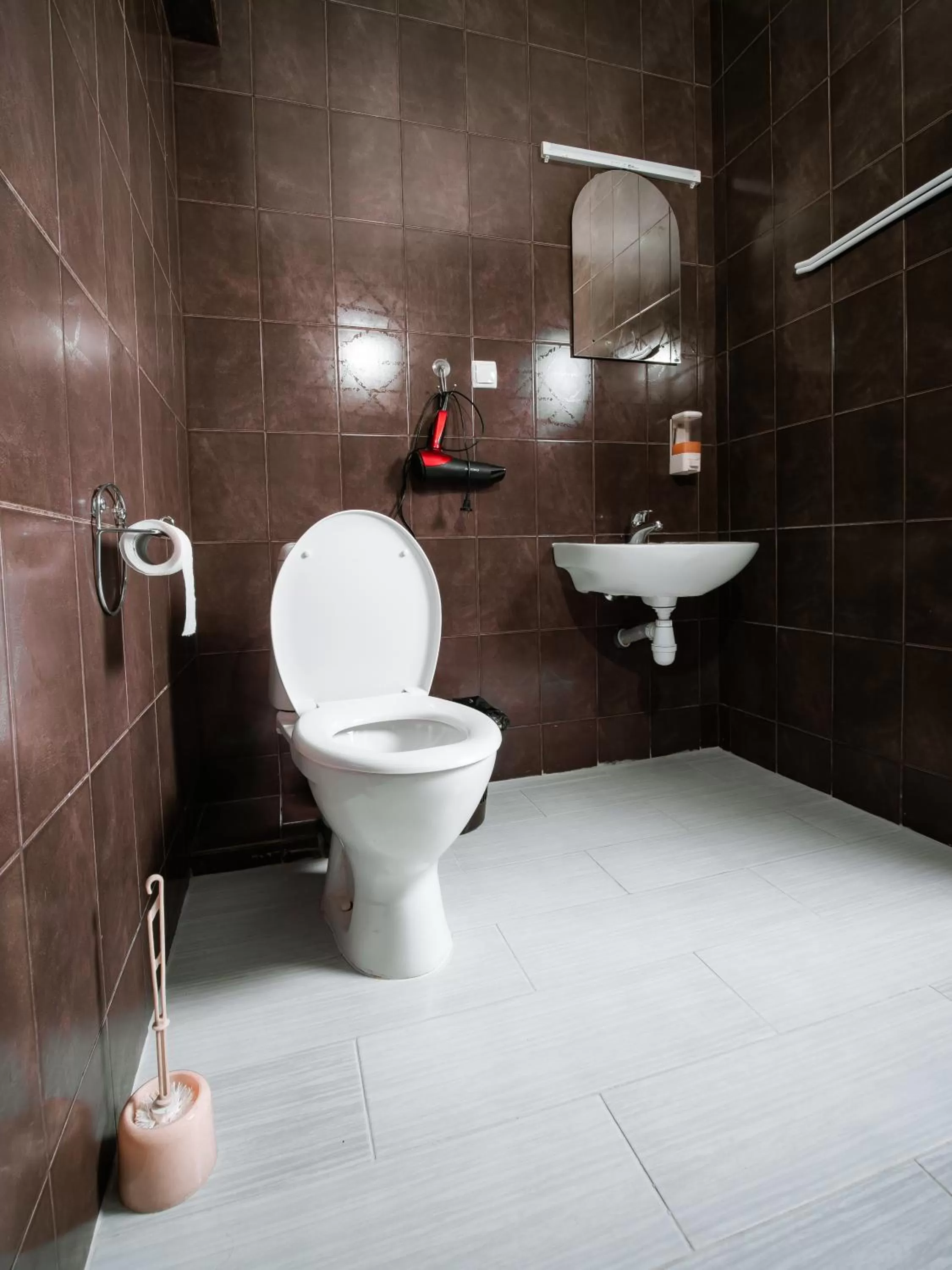 Twin Room with Bathroom in 612КМ