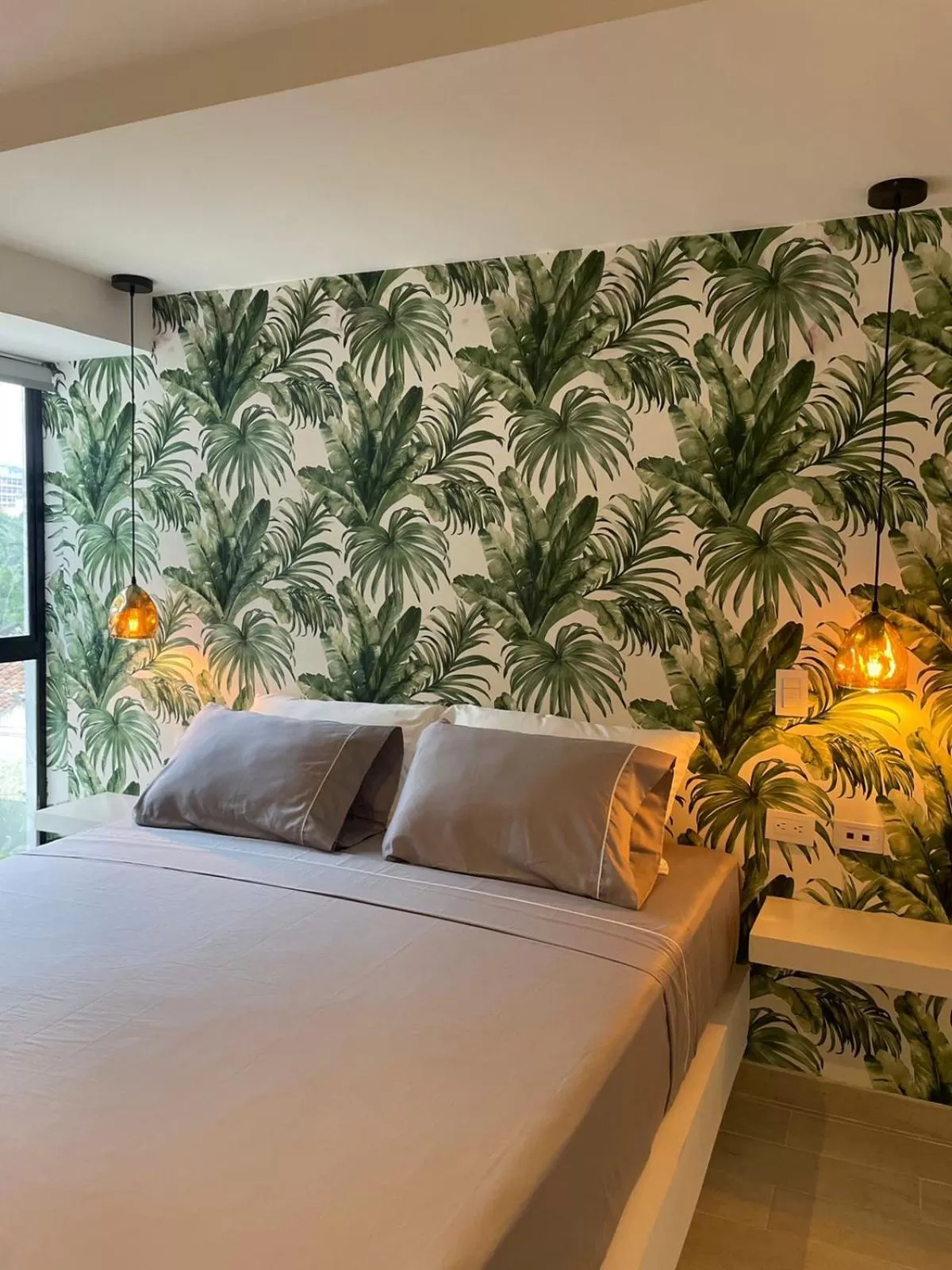 Shower, Bed in Hotel 14-04