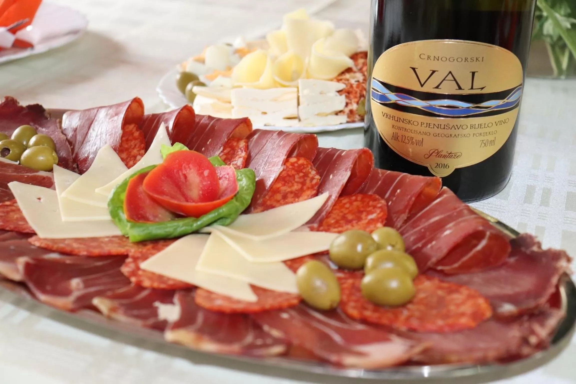 Food and drinks in Restoran & Motel Manjež